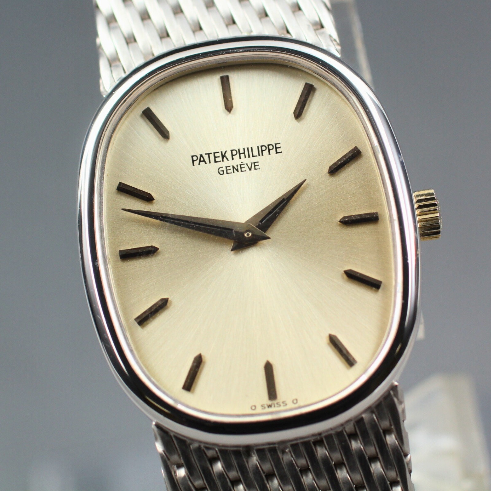 Patek Philippe Golden Ellipse 4226 Manual Watch White Gold 23mm 18J