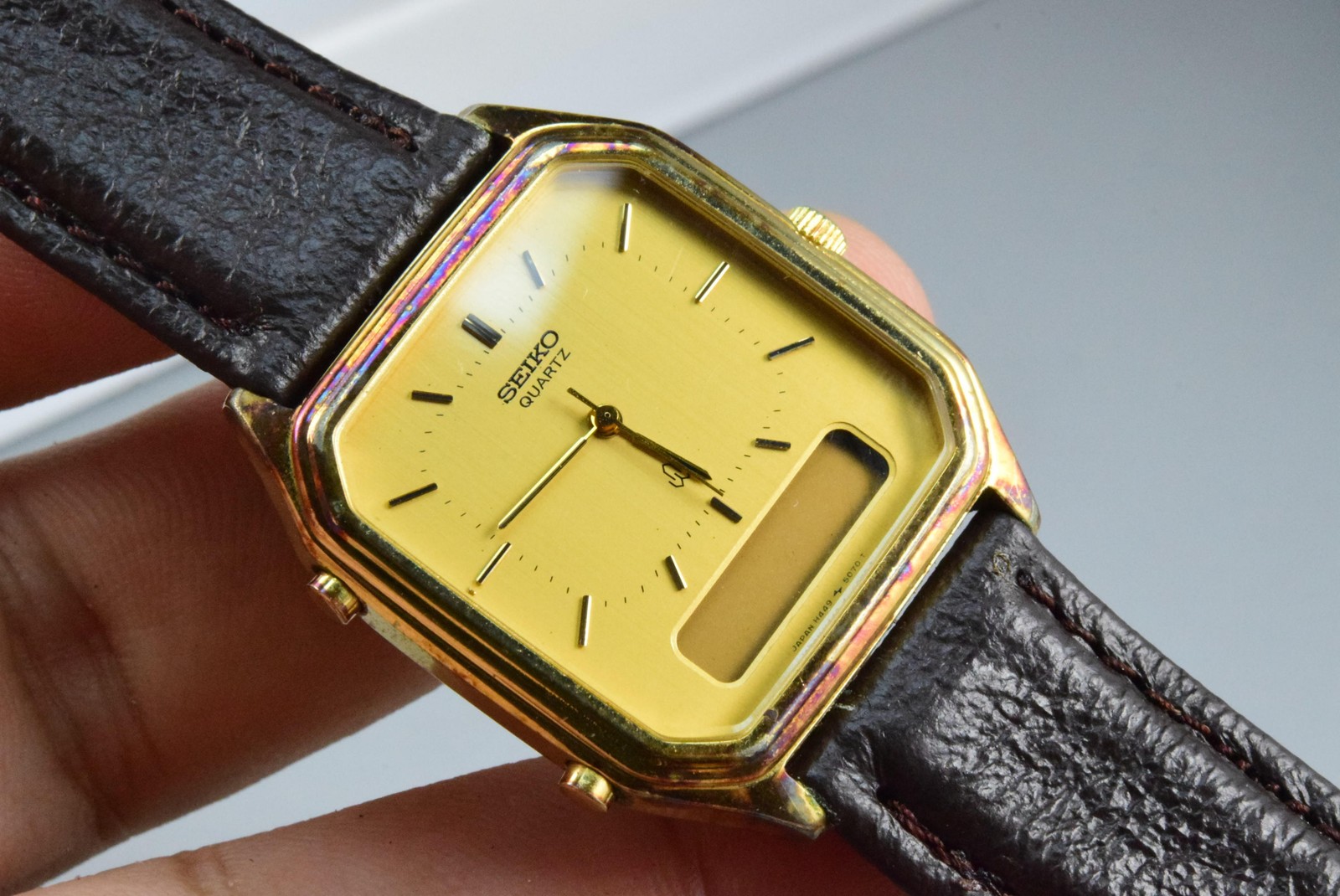 Vintage watch Seiko Gold Plate H449-5070 LCD DIGITAL Men Quartz Octagonal 31mm