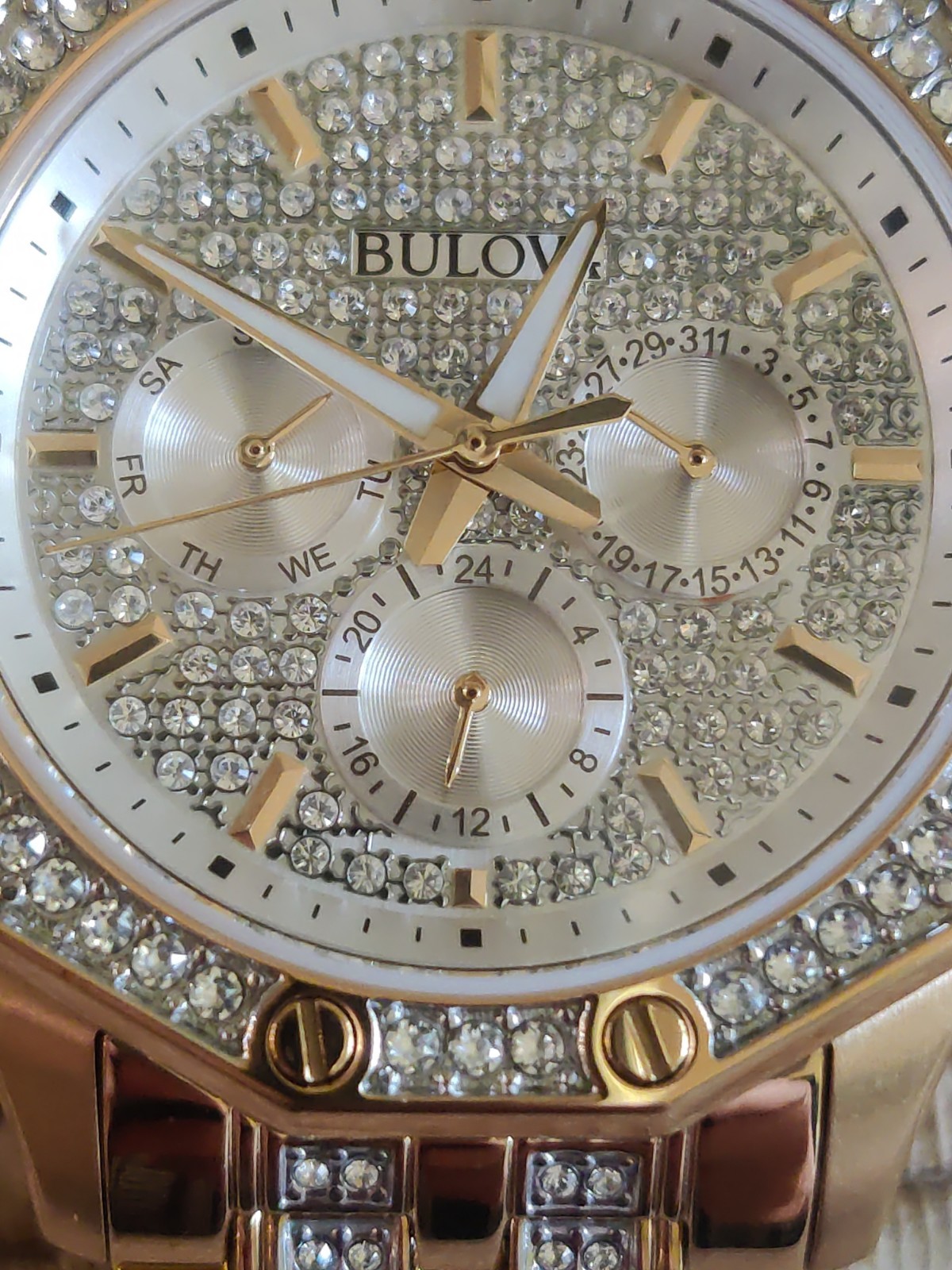 Bulova Octava 98C126 Crystal White Dial Men’s Quartz Watch Gold-Tone