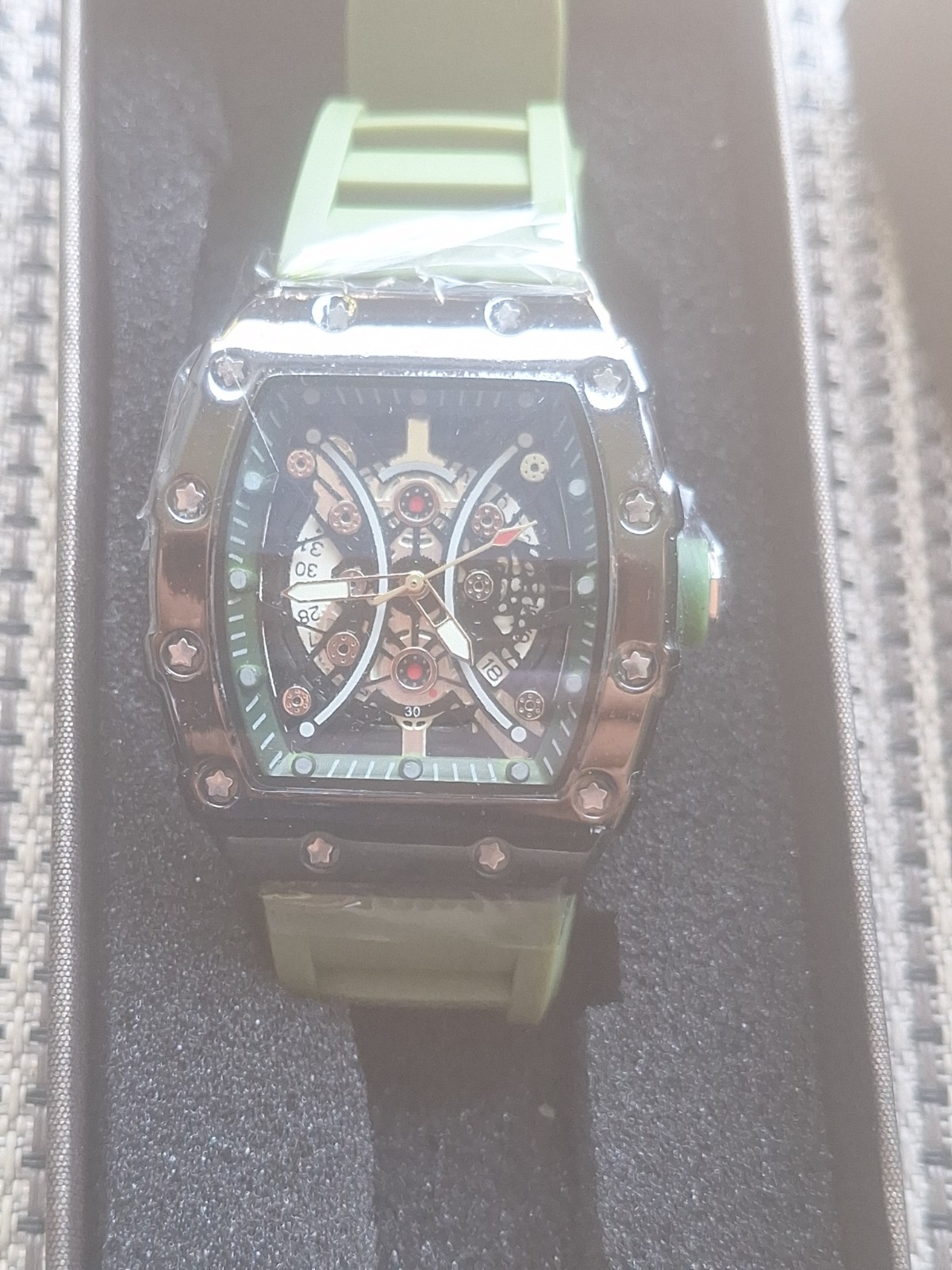 AJ Men’s Quartz Chronograph Analog Watch Black Dial Green Silicon Strap