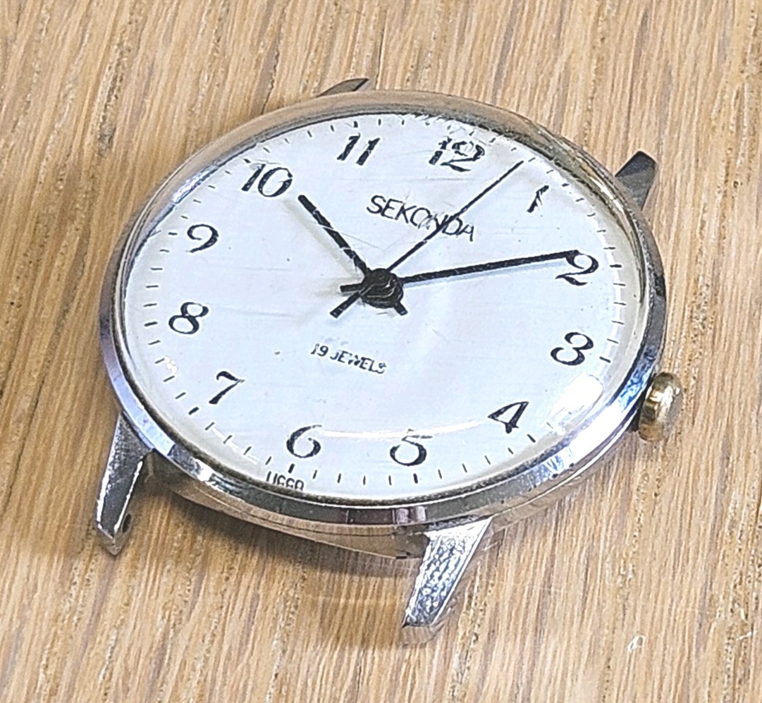 Vintage Sekonda 19 Jewels USSR Mechanical Wristwatch