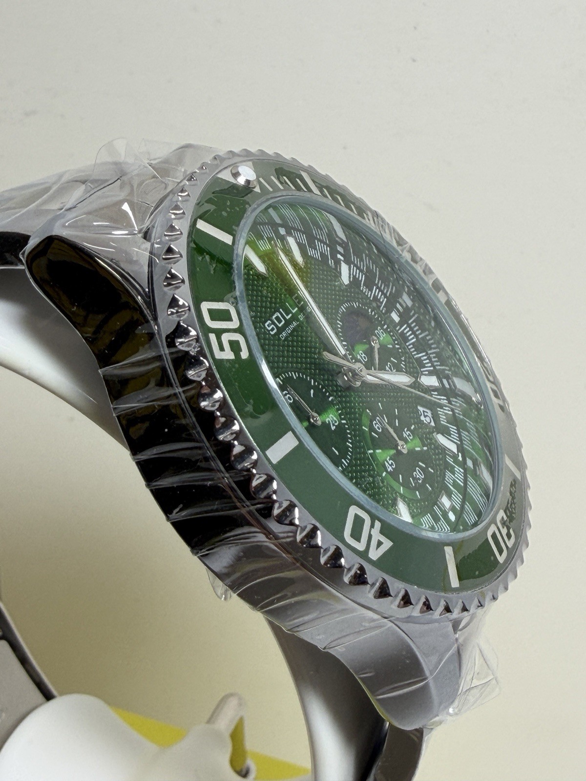 Men’s Sollen Green Chronograph Watch! Analog Quartz, Formal, Classic & SLEEK!!