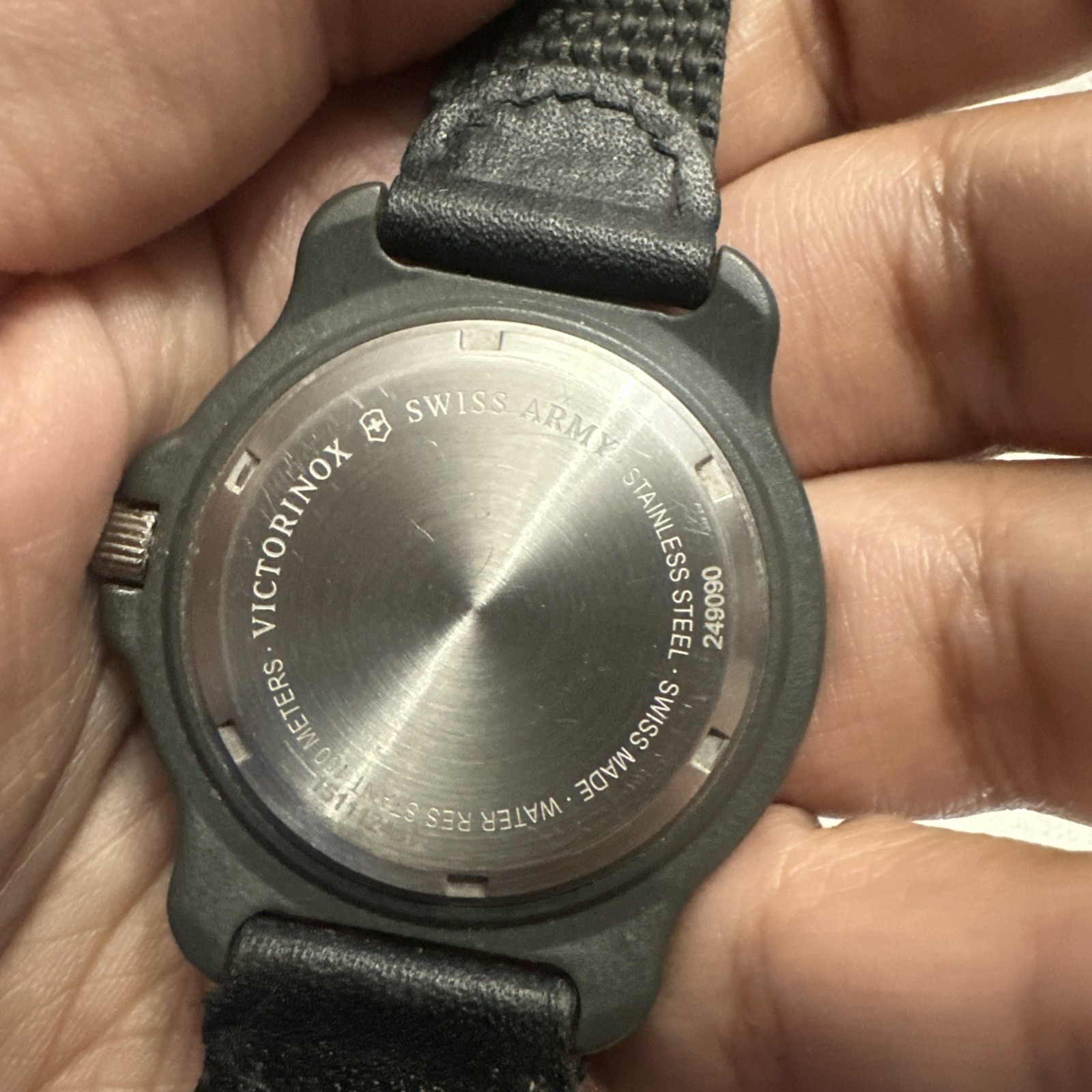 Vintage VICTORINOX SWISS ARMY Men’s 40mm Black Watch SWISS MADE Untested As Is