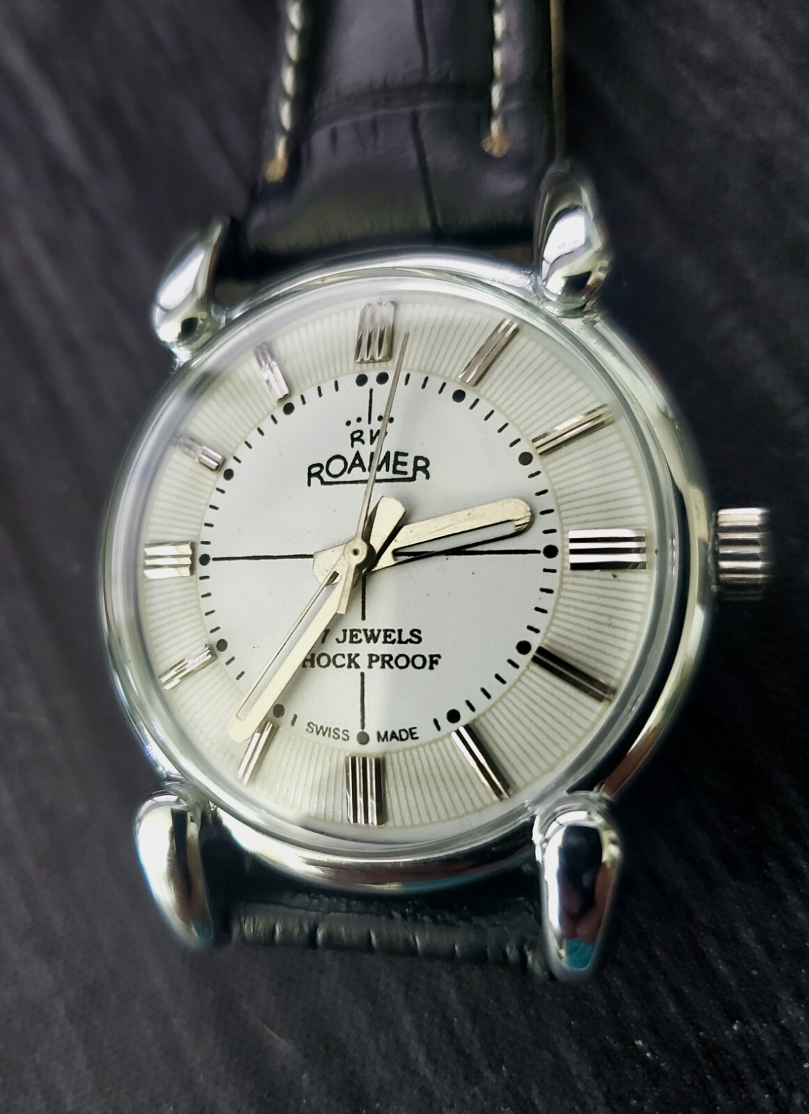 Rare Roamer Brevete Swiss Mens Manual Watch Slv Wht Blk ✨