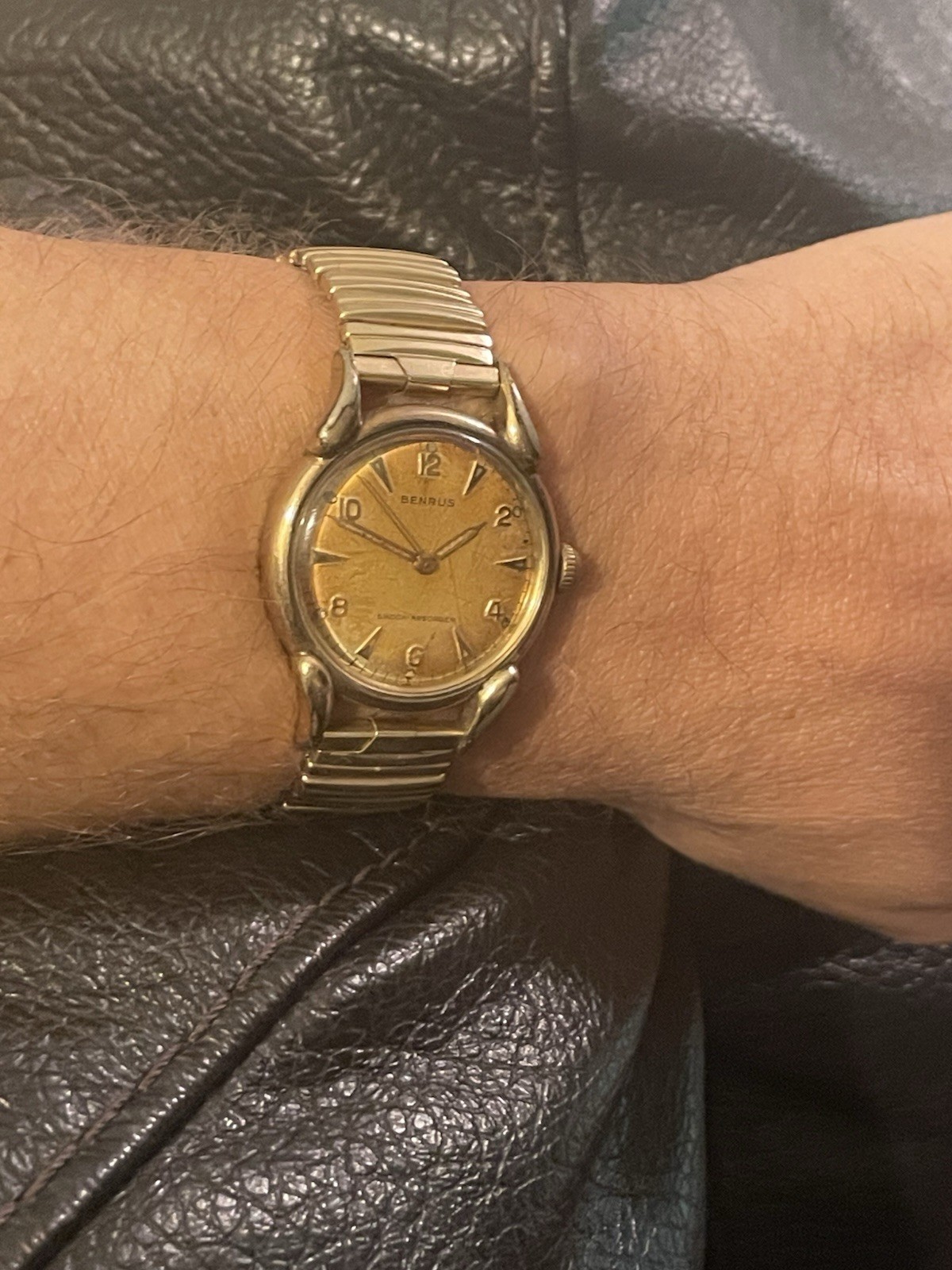 Vintage Benrus Manual Wind Shock-Absorber Swiss Watch Gold Tone Patina Dial Runs