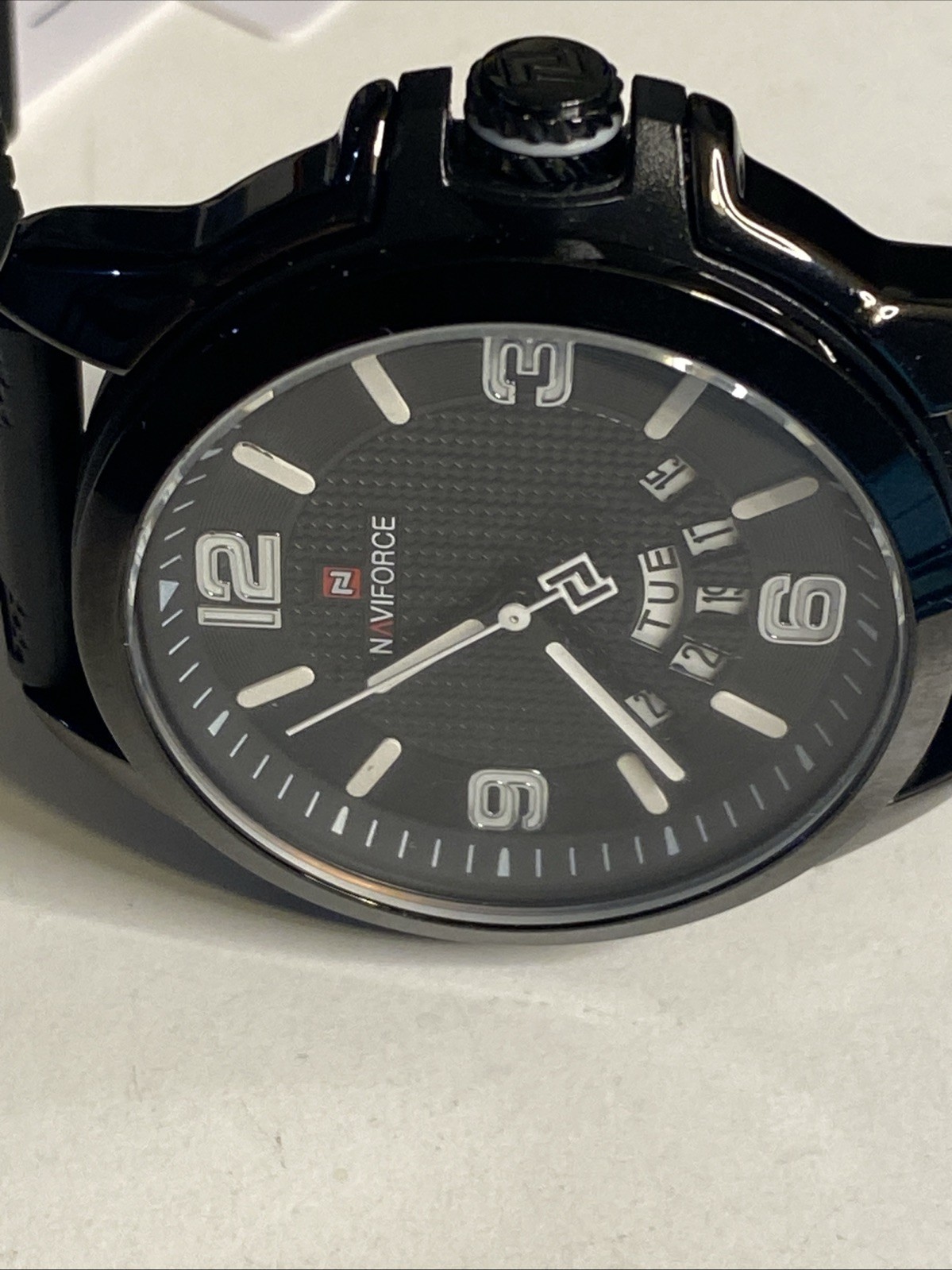Naviforce NF9215 For Dream black/white Wristwatch Black Band New Battery