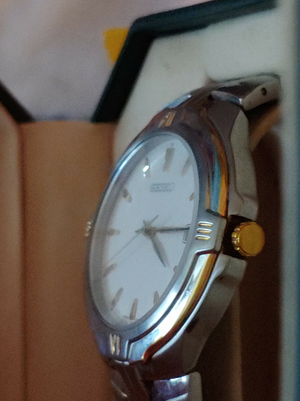 SEIKO MEN’S TIMEPIECE #7N42-6000 GORGEOUS WHITE DIAL W/ GOLD COLORED HOUR MARKS