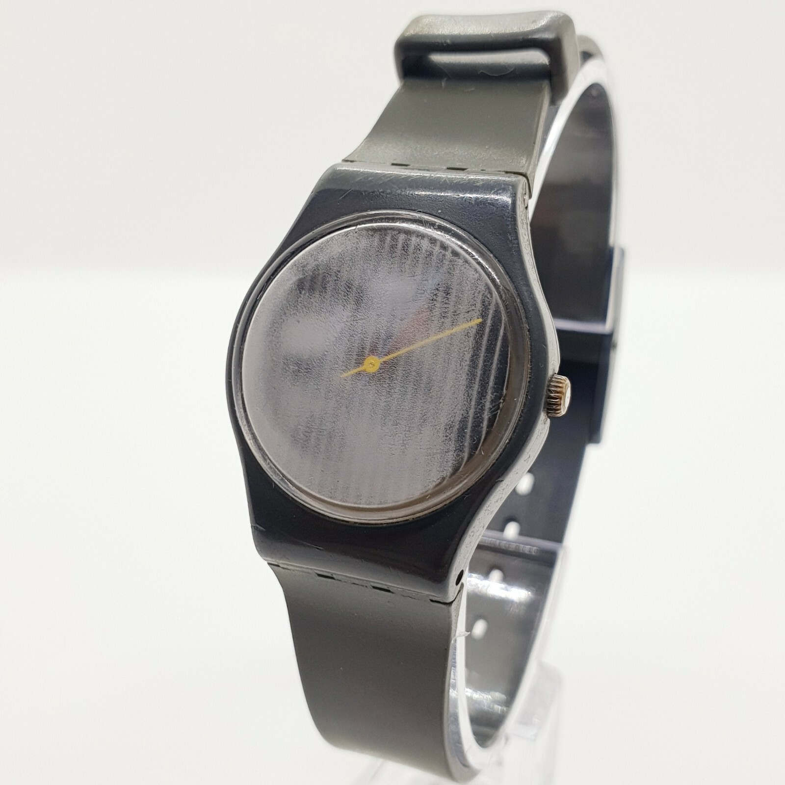 Vintage Red Yellow Blue Black and White Swatch Lady Watch for Women and Girls