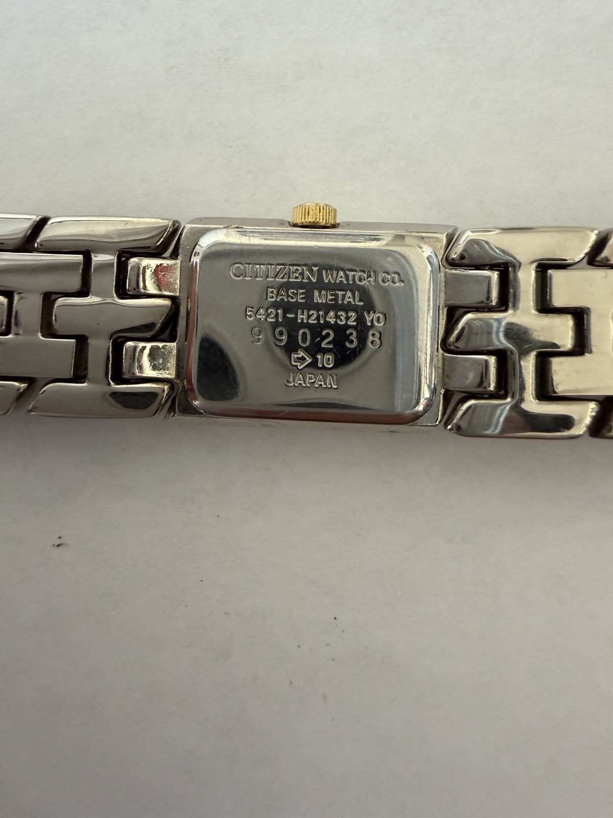 Citizen Analog Wristwatch Women Silver Gold Metal Band White Dial Baton Indexes