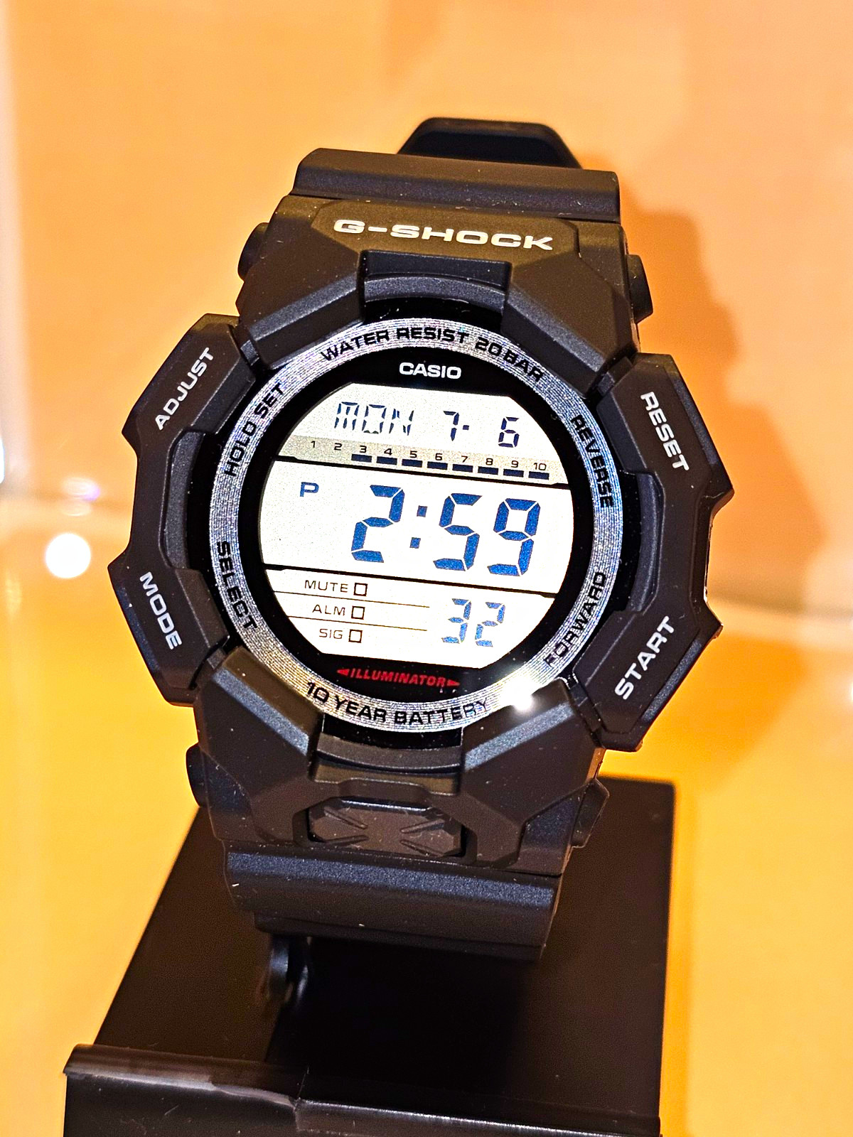Casio G-SHOCK Men’s Digital Quartz 200m WR Black Resin Strap Date 45mm