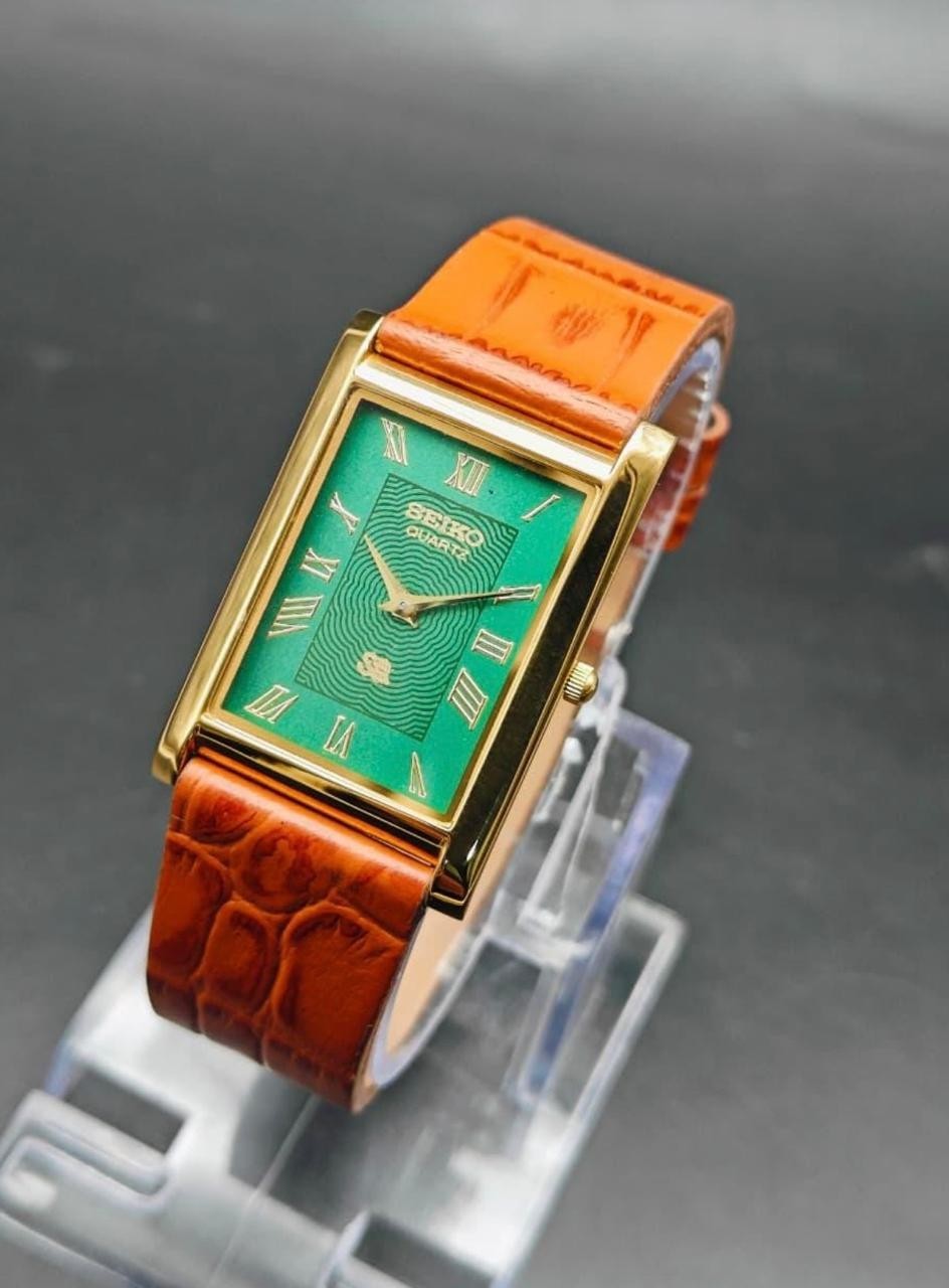 Vintage Seiko Slim Quartz Men’s Wrist Watch With Free DDP Shipping
