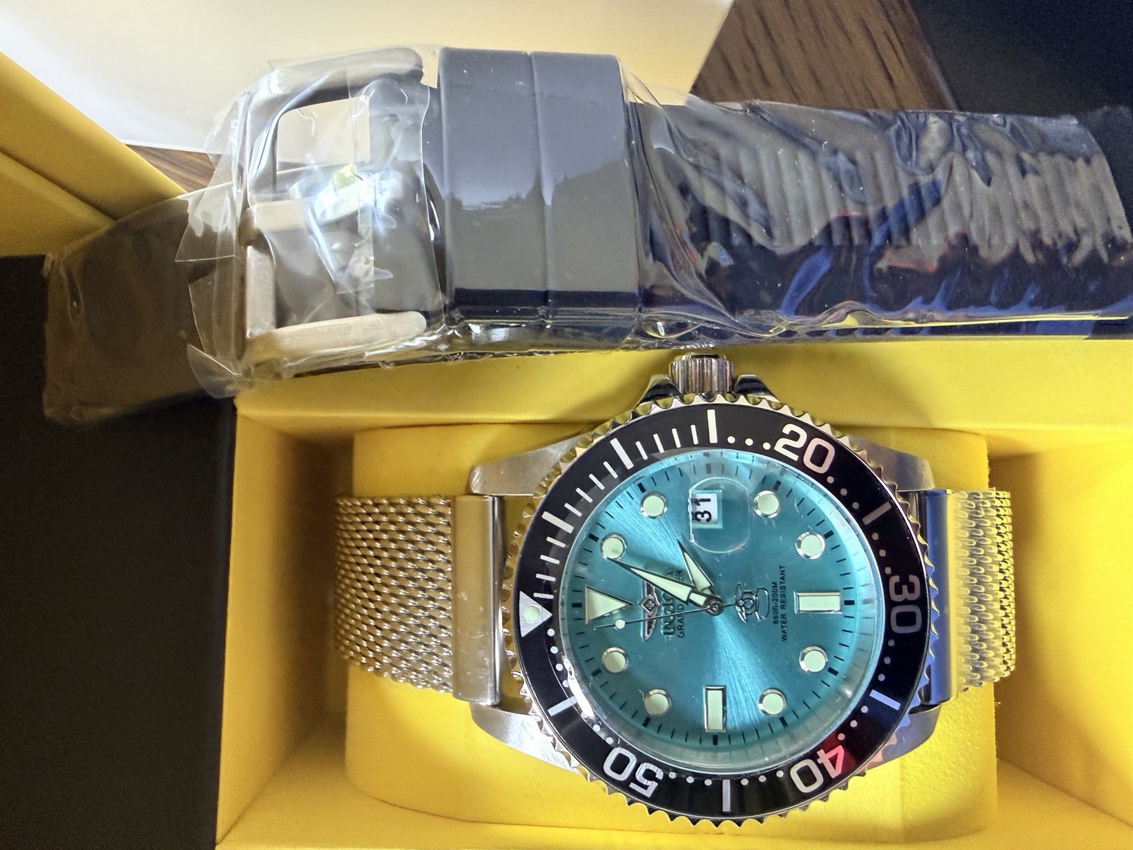 Invicta 48213 Tiffany Blue Two Bands Included. 42mm Pro Diver Rare Model Scuba