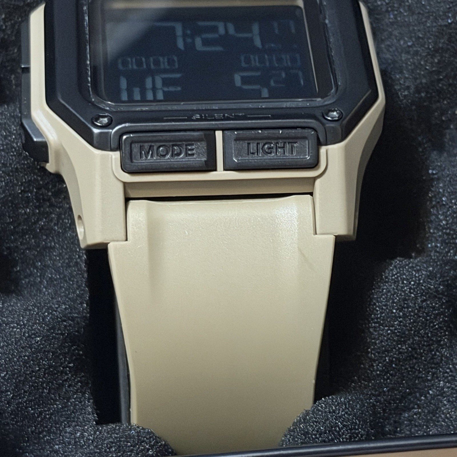 Nixon The Regulus Surplus Stormtrooper Tan Men’s Surf Skate Digital Watch w/Box