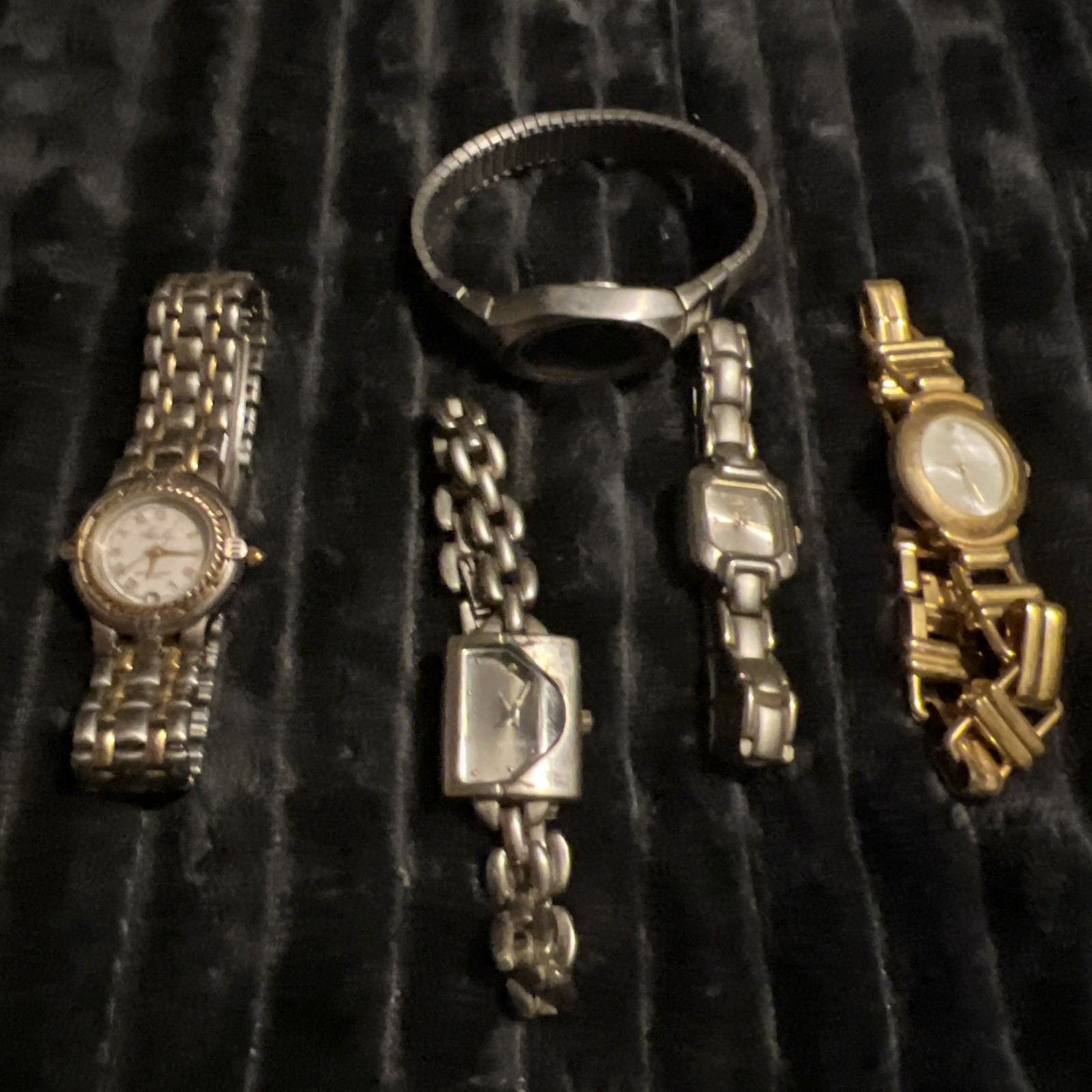 Womens Wrist Watchs Lot Of 5 / Unknown Condition/Quartz, LEI, Kathie Lee, Timex,