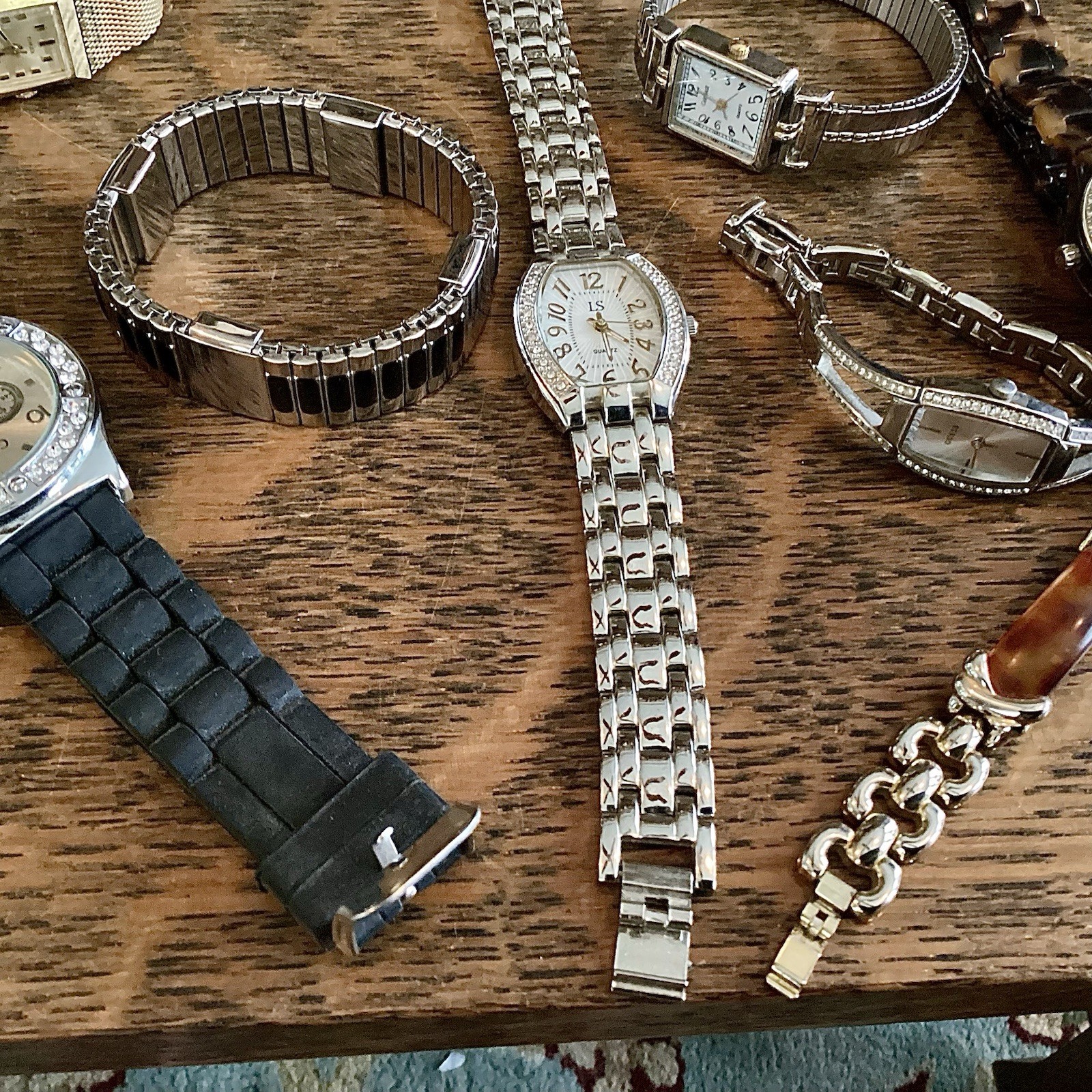 Wristwatch Lot Assorted Men Women Fashion Jewelry Quartz Bakelite Accent Wear
