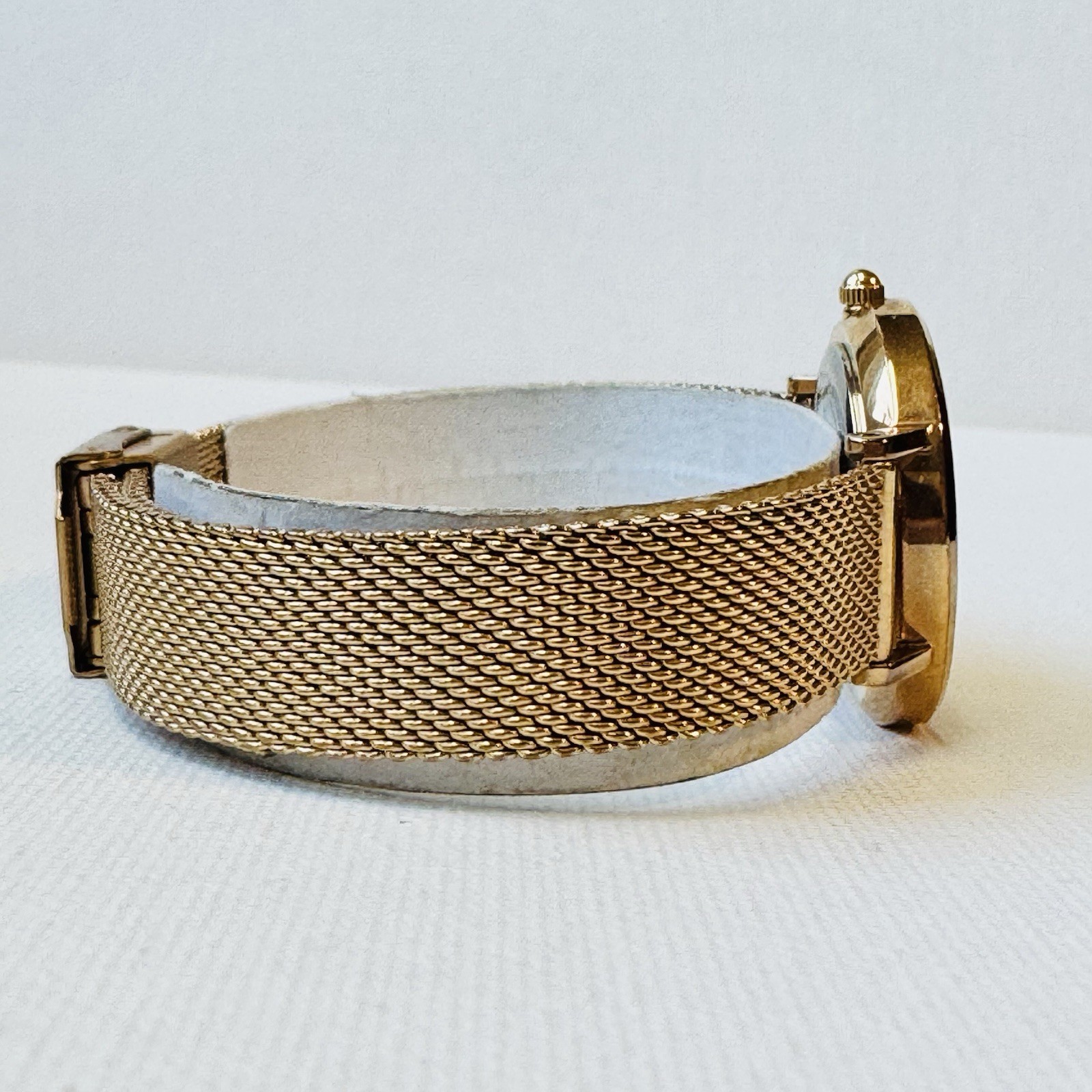 Daniel Wellington Petite Melrose 28mm Women’s Rose Gold Mesh Black Dial B28R01