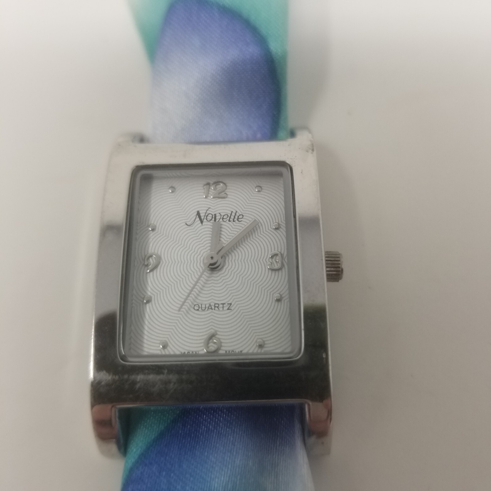 Novelle Blue Purple Bubble Patterened Fabric Braclet Snap Closure Women’s Watch