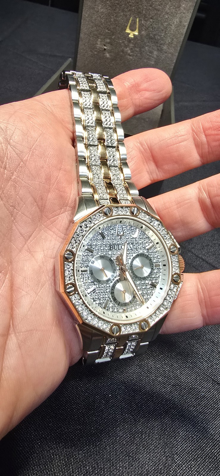 Bulova 98C133 Octava Men’s Quartz Watch 41.5mm Two-Tone Gold Silver Crystal