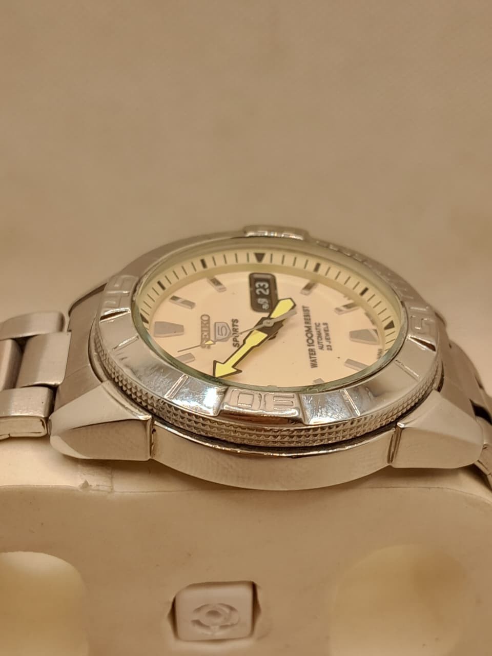 Seiko 5 Sports Automatic 23 Jewels Cream Dial Men’s Stainless Steel Watch
