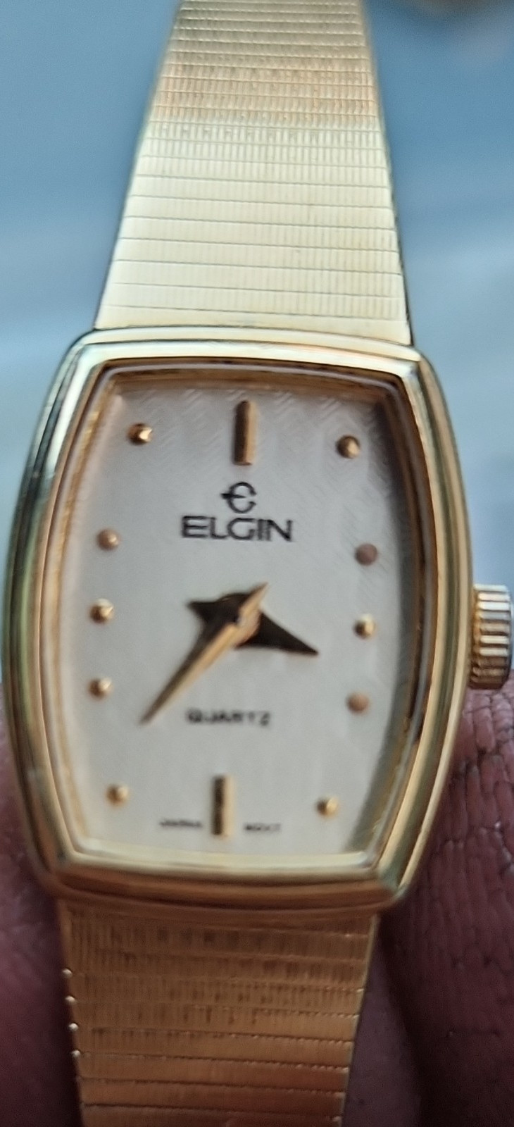 elgin quartz gold tone analog gold dial stick indexes dress bracelet women’s wr…
