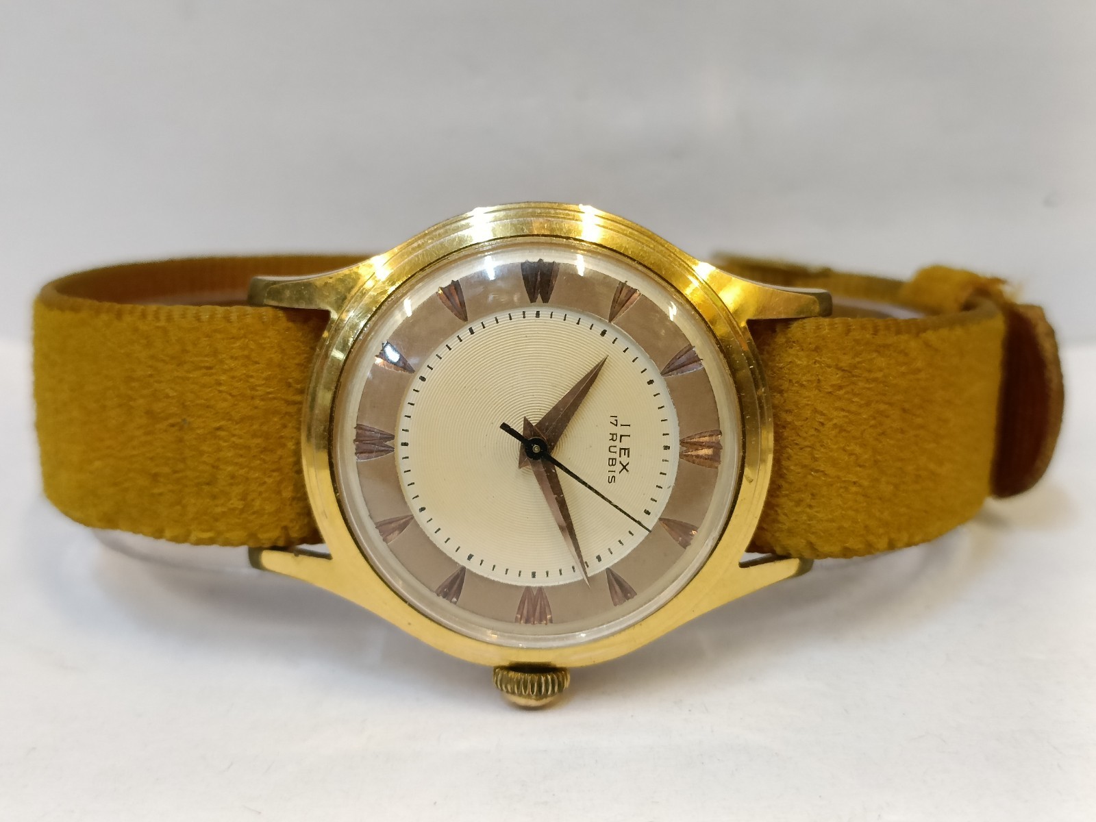ILEX 17 RUBIS WINDING CREAM DIAL SWISS UNISEX ADULTS WORKING CONDITION