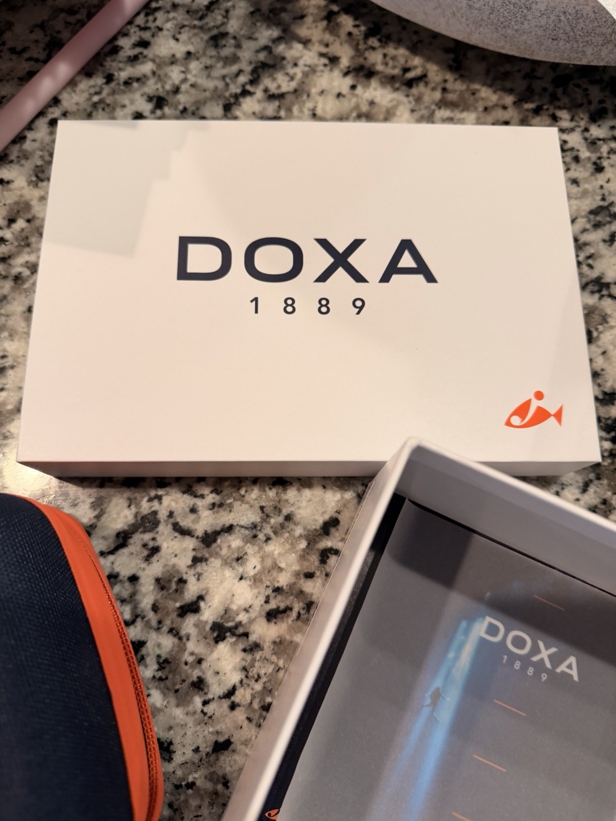 DOXA SUB 300T Sharkhunter Automatic Diver 300m Black Dial Date SS Bracelet