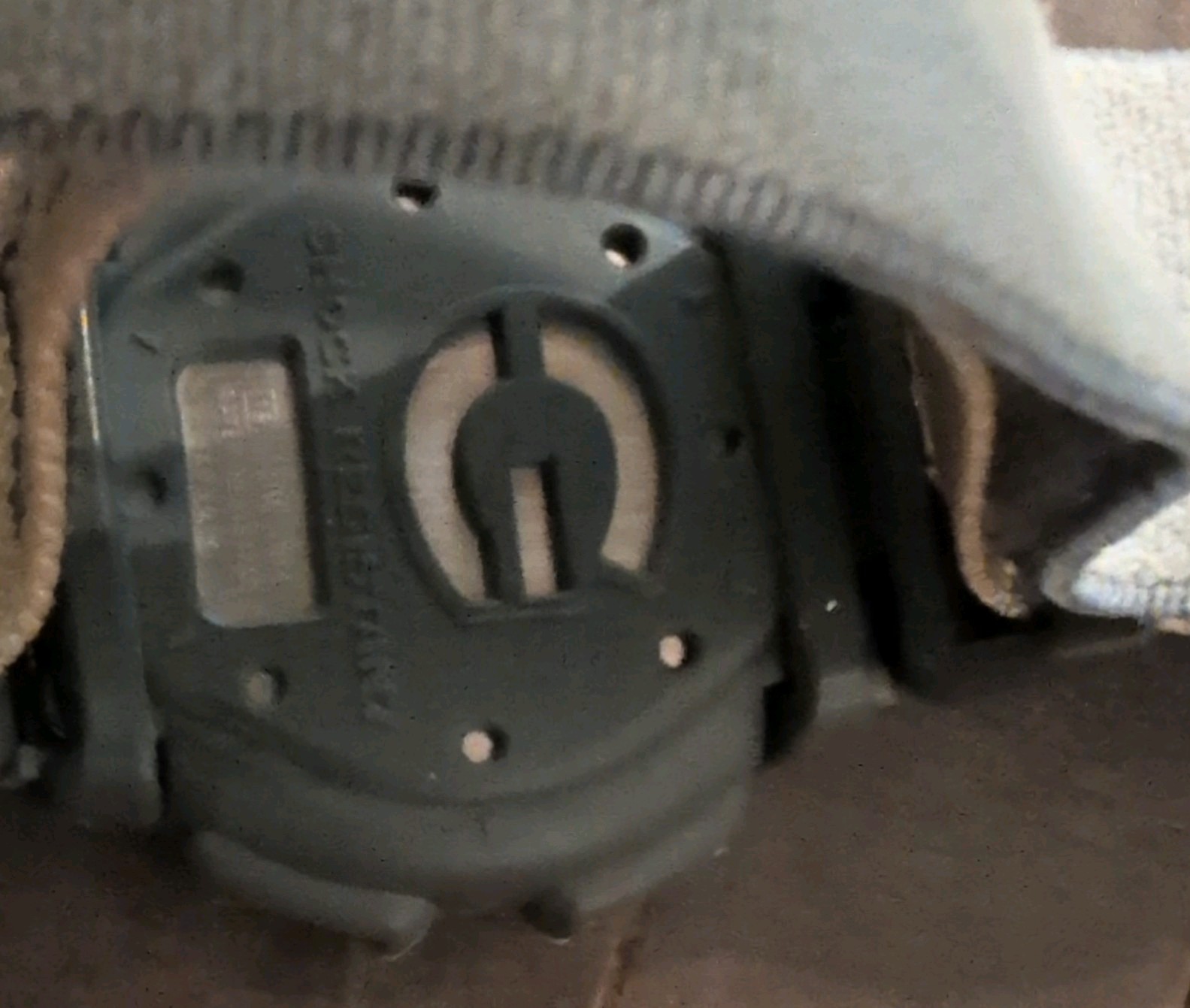 Casio G-SHOCK G-LIDE Beige/Gray Original Nylon Strap. New Battery