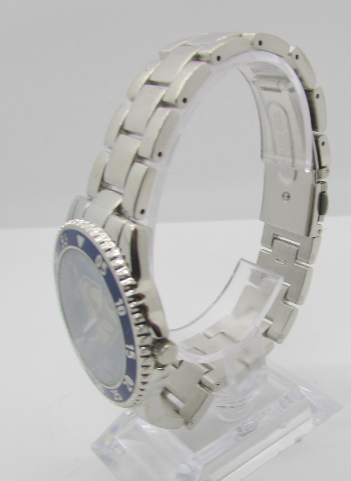 DC SUPERMAN SILVER TONE BAND DIVE STYLE QUARTZ 40MM WRIST WATCH