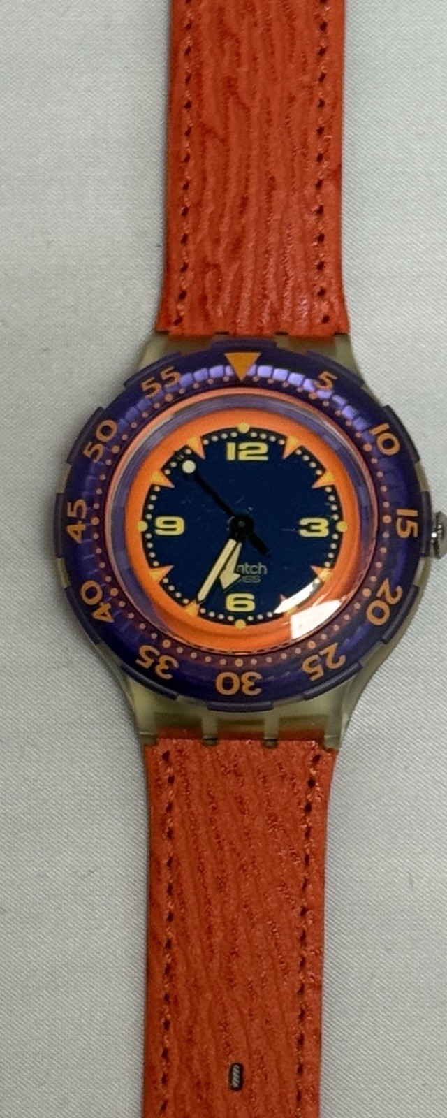 RED ISLAND VINTAGE 1992 Swatch Scuba 200 SDK106 – New Old Stock Box & Papers