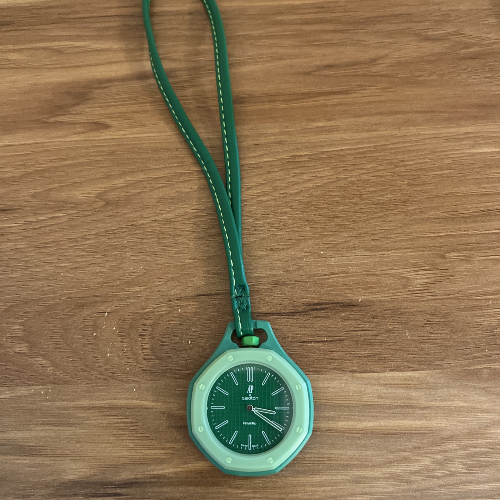 Green Pocket Watch! Cool design!