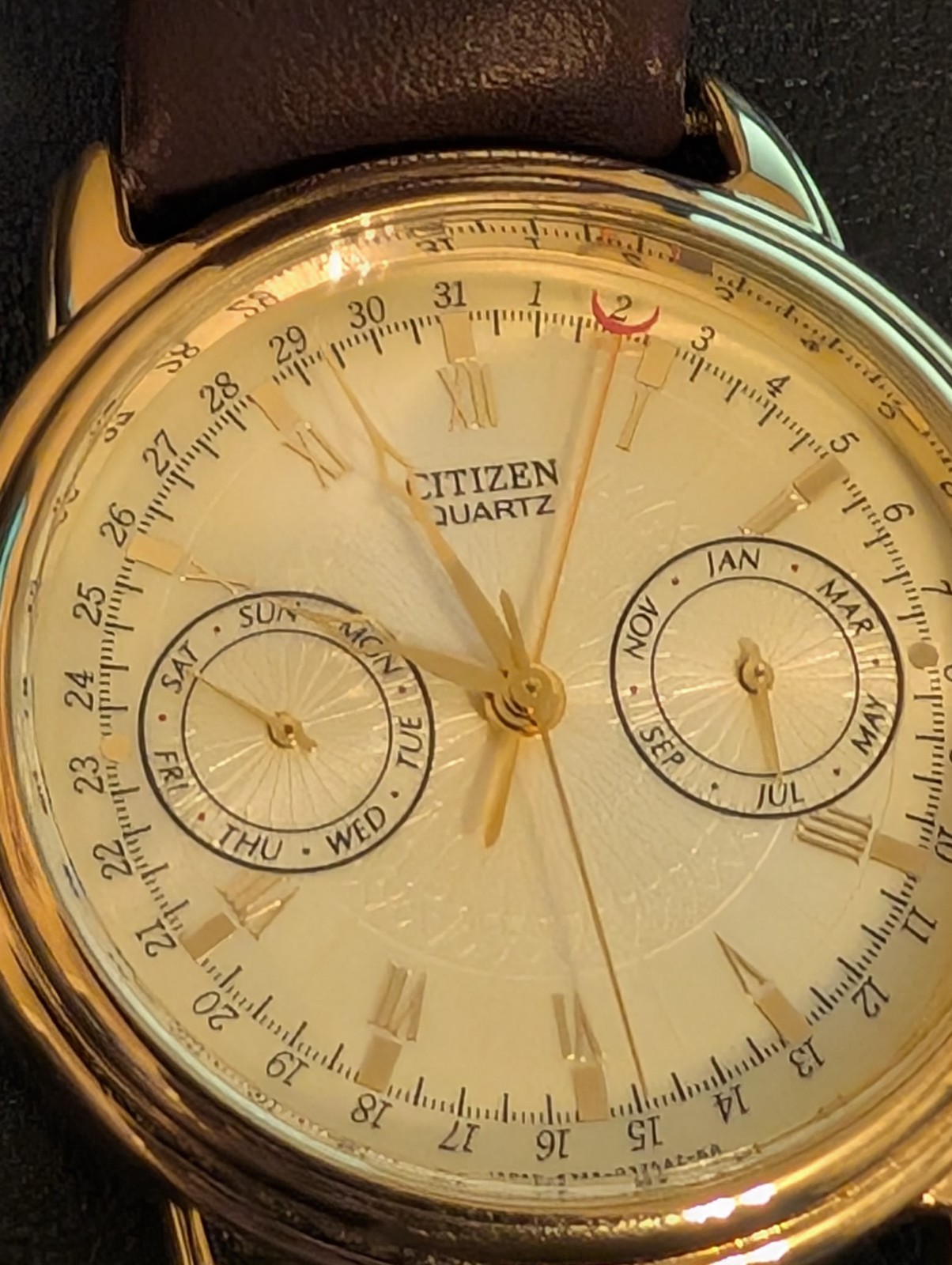 Vintage Citizen Elegance Triple Calendar Watch 6355-G31191 Pointer Date RUNS!!!