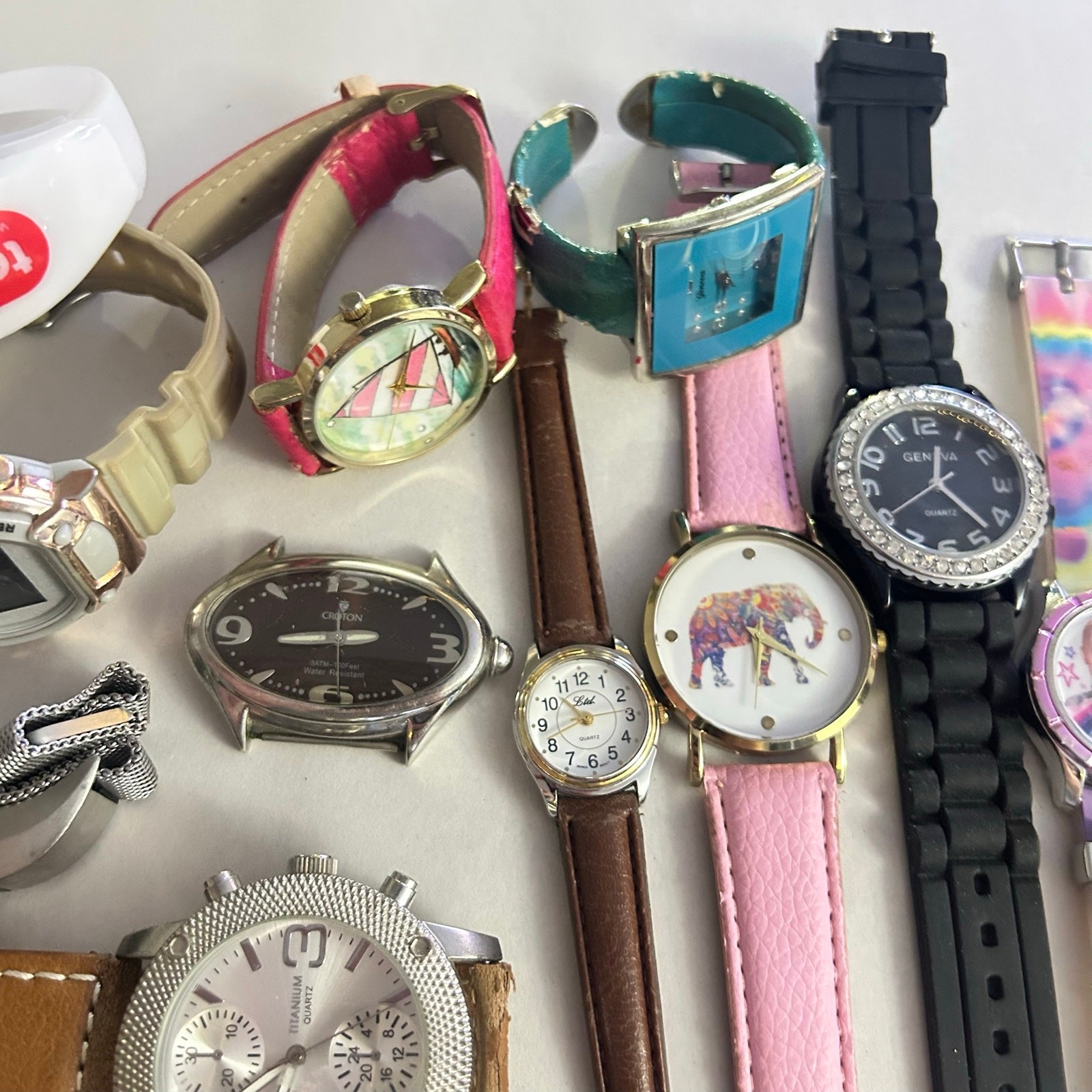 Assorted Watches Used Not Working For Parts Or Pieces lot 4
