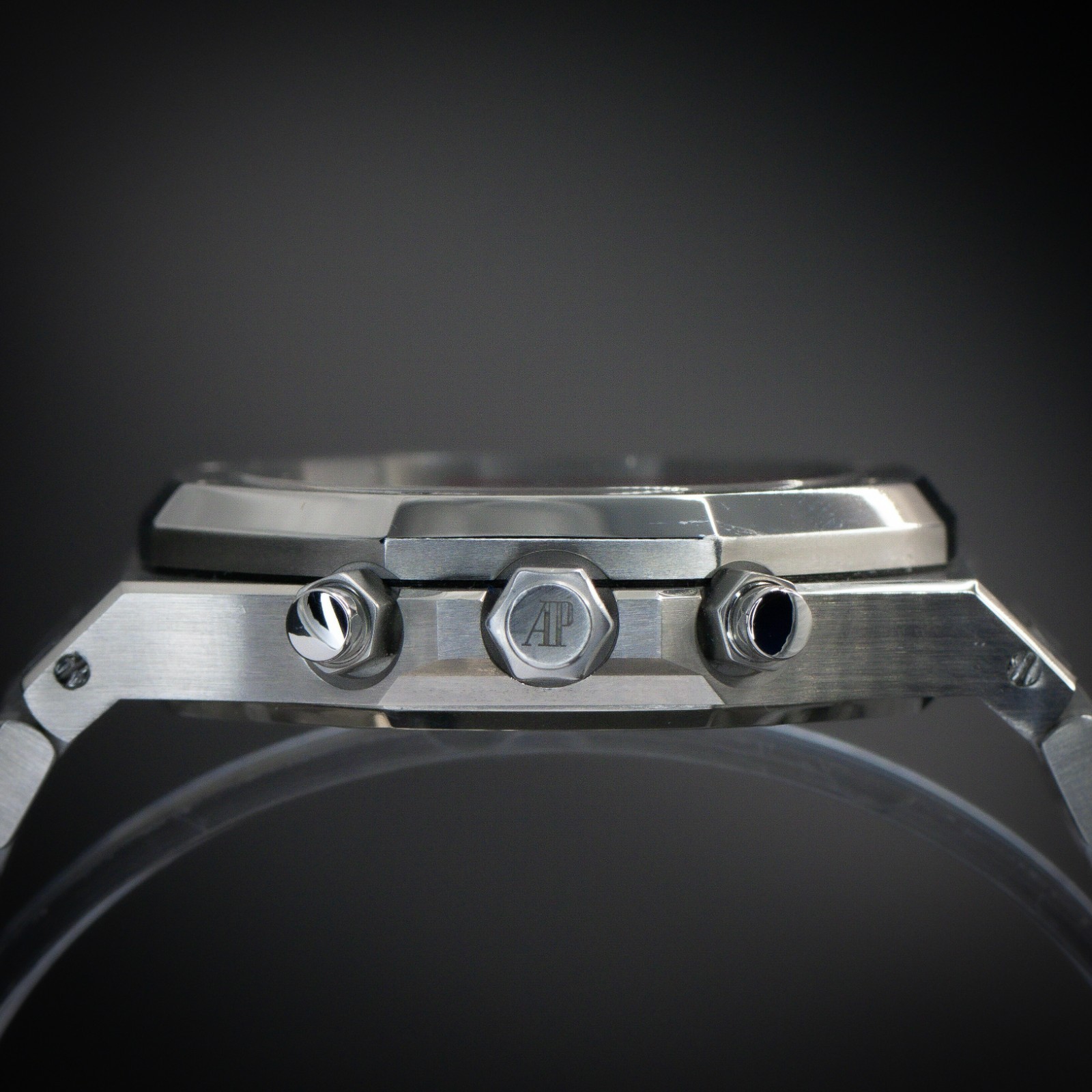 AUDEMARS PIGUET Royal Oak Chronograph 39 | “Panda” | Ref. 26300ST.OO.1110ST.06 |