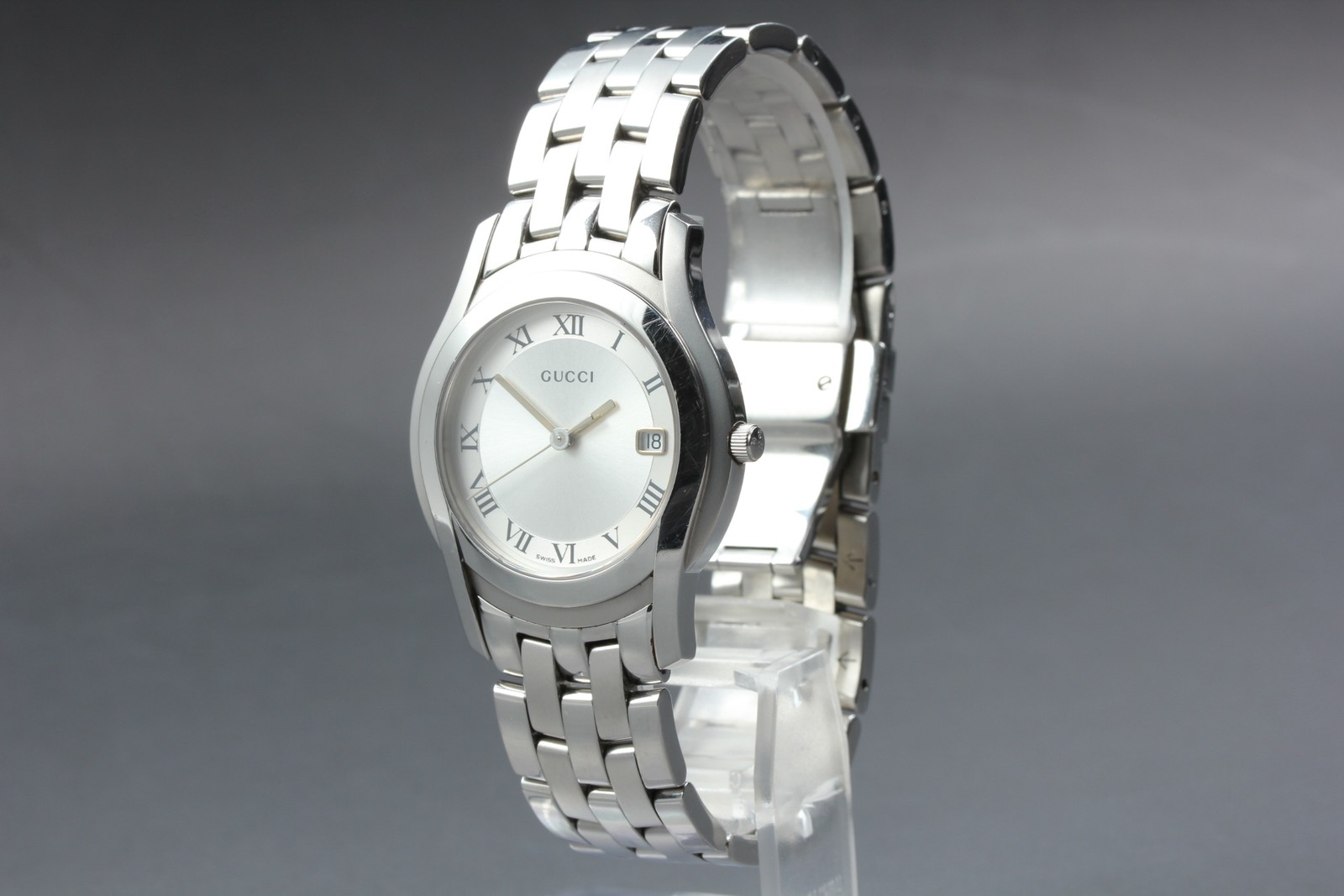 [Near MINT / Full Set Box] GUCCI 5500M Silver Dial 35mm Men’s Quartz Watch JAPAN
