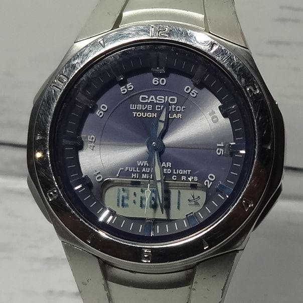 Button malfunction. Radio-controlled solar watch WAVE CEPTOR WVA-400J. Working c