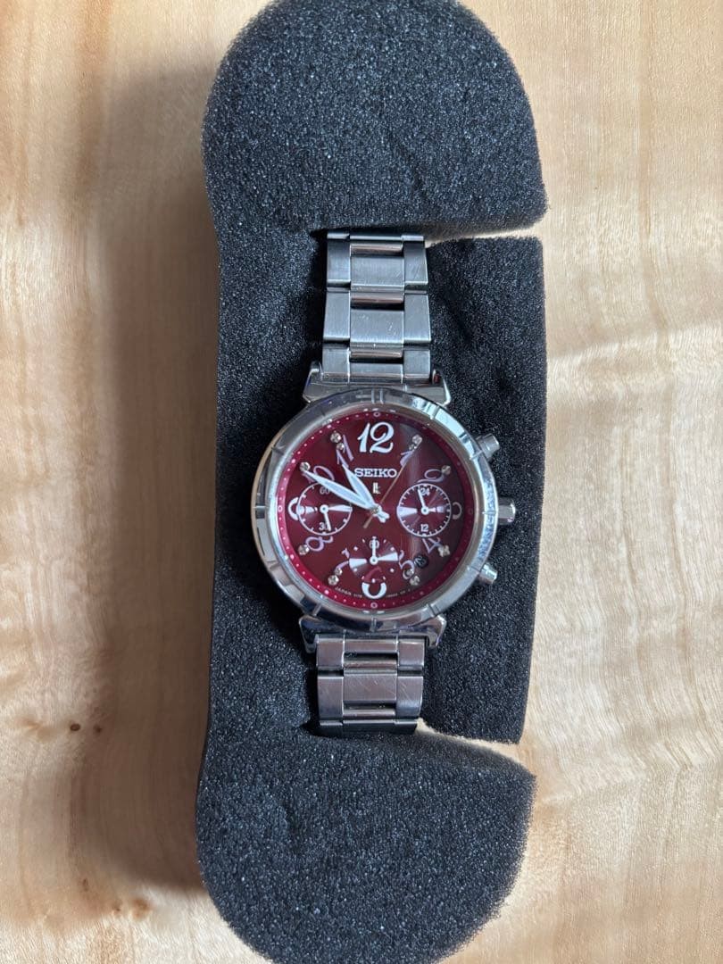 Rare SEIKO LUKIA 20th Anniversary Limited Edition Red Dial Ladies Watch 1/1800