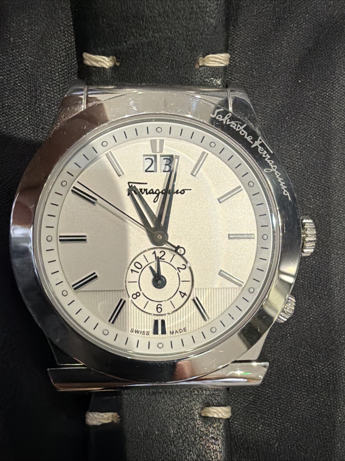 salvador ferragamo Men’s Quartz Movement Stainless Steel On A Leather Band ￼
