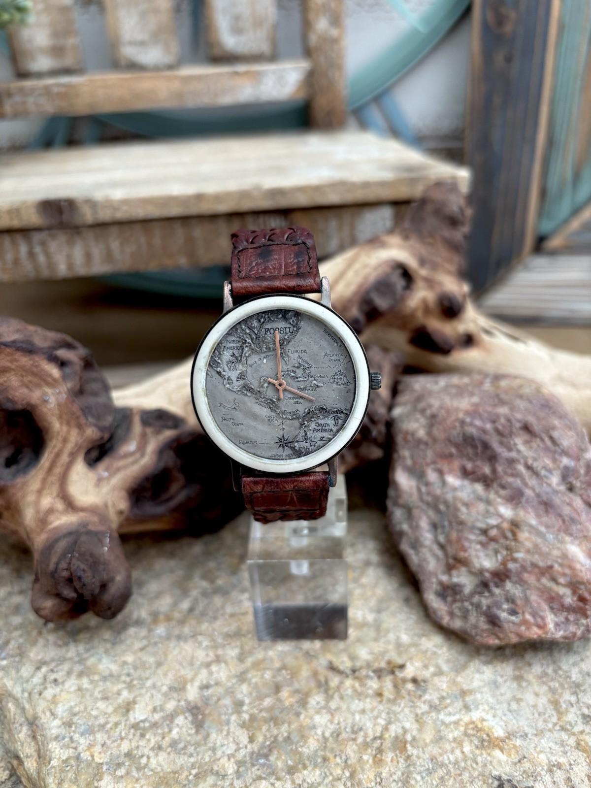 VINTAGE RARE 1987 WORLD MAP STONE FOSSIL WATCH WORN ONCE!