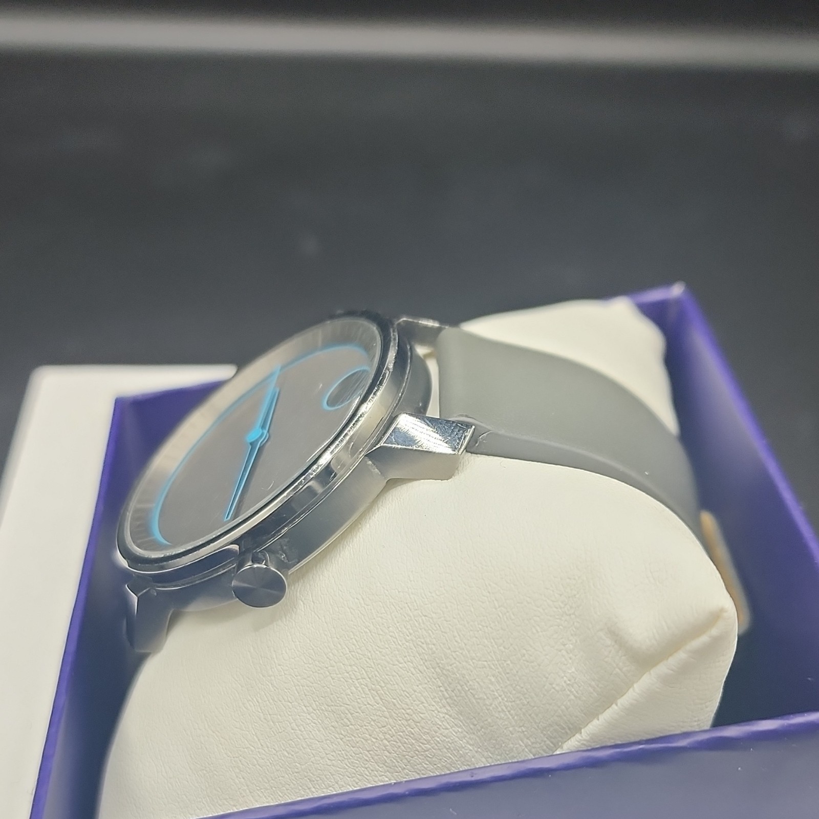 Movado Bold Men’s 44mm Gray Dial Blue Hands Quartz Leather Strap 30m Box