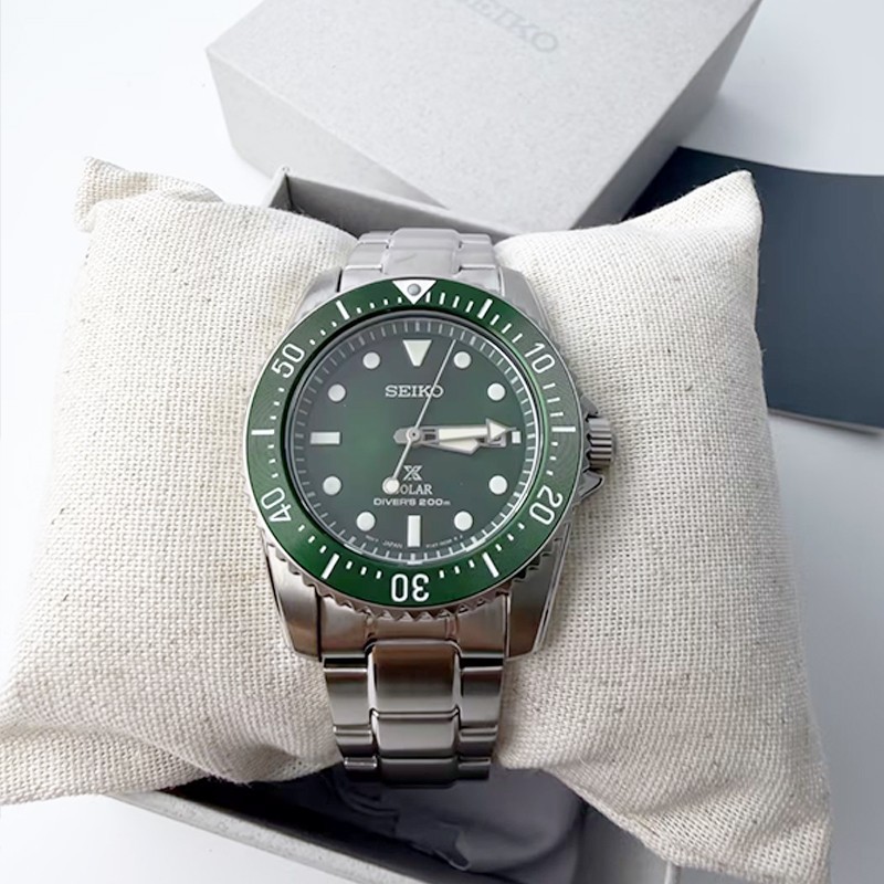 Seiko Prospex Sea Solar Power Men Green Dial Stainless Steel SNE583 Watch 38.5mm