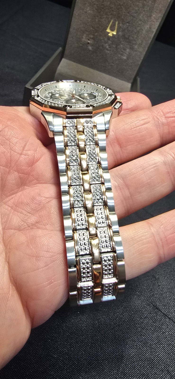 Bulova 98C133 Octava Men’s Quartz Watch 41.5mm Two-Tone Gold Silver Crystal