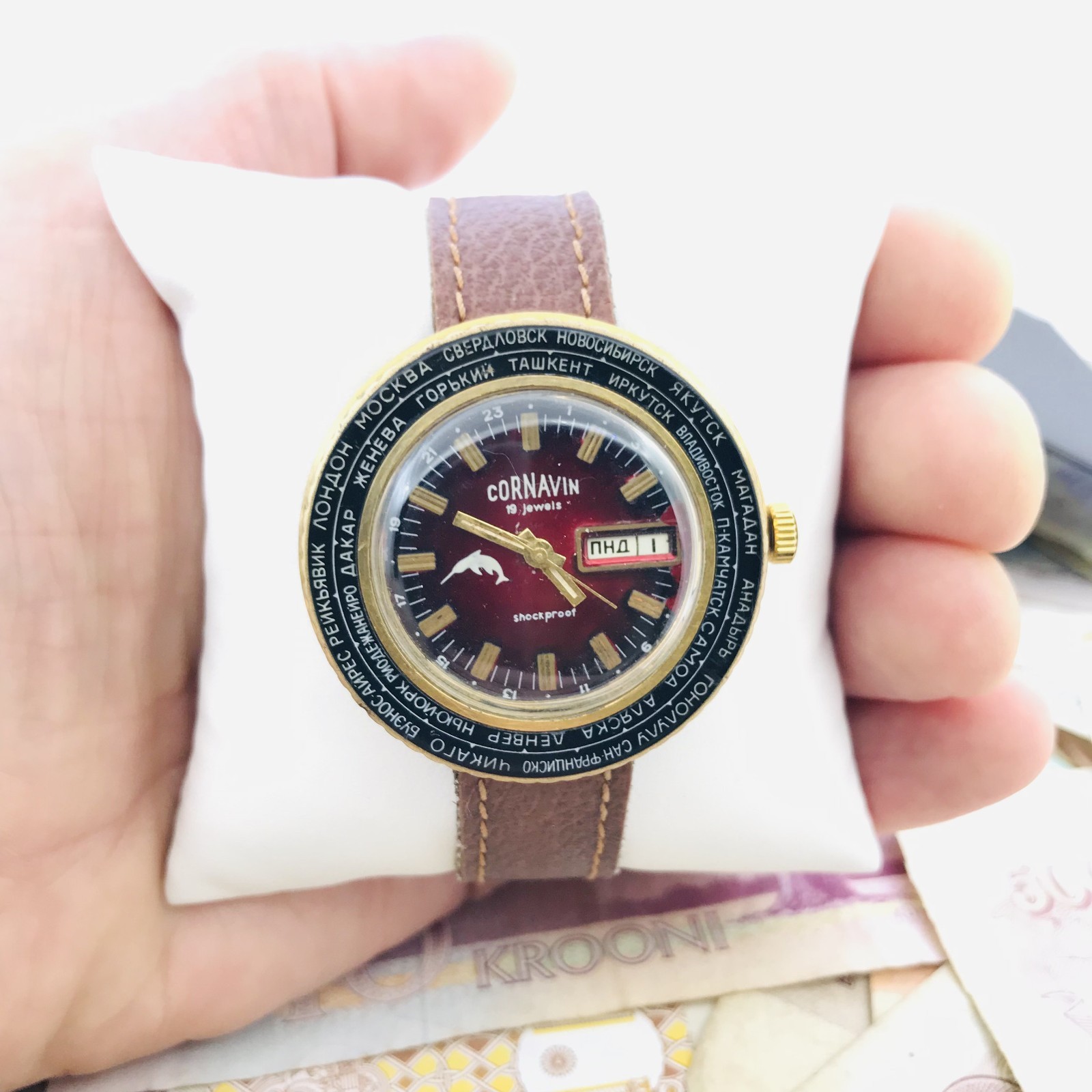 Vintage Cornavin World Time Watch Rare Ruby-Dial Soviet Raketa Soviet USSR 🛠