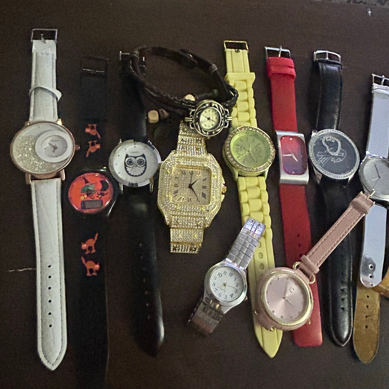 Assorted Watches Used Not Working For Parts Or Pieces lot 1