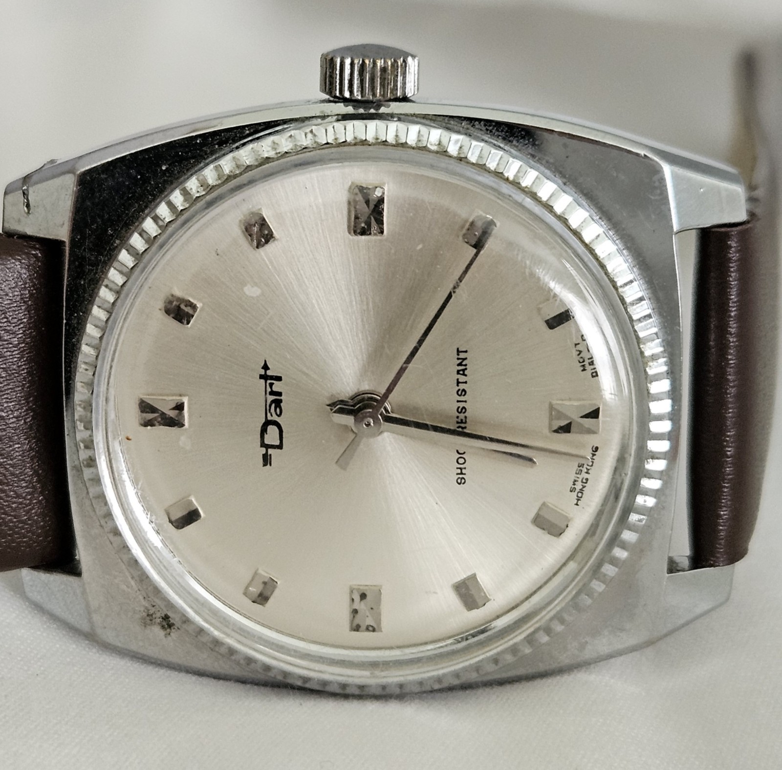 MEN’S 70’S DART HONG KONG MADE MECHANICAL SHOCK RESISTANT SILVER TONE WRISTWATCH