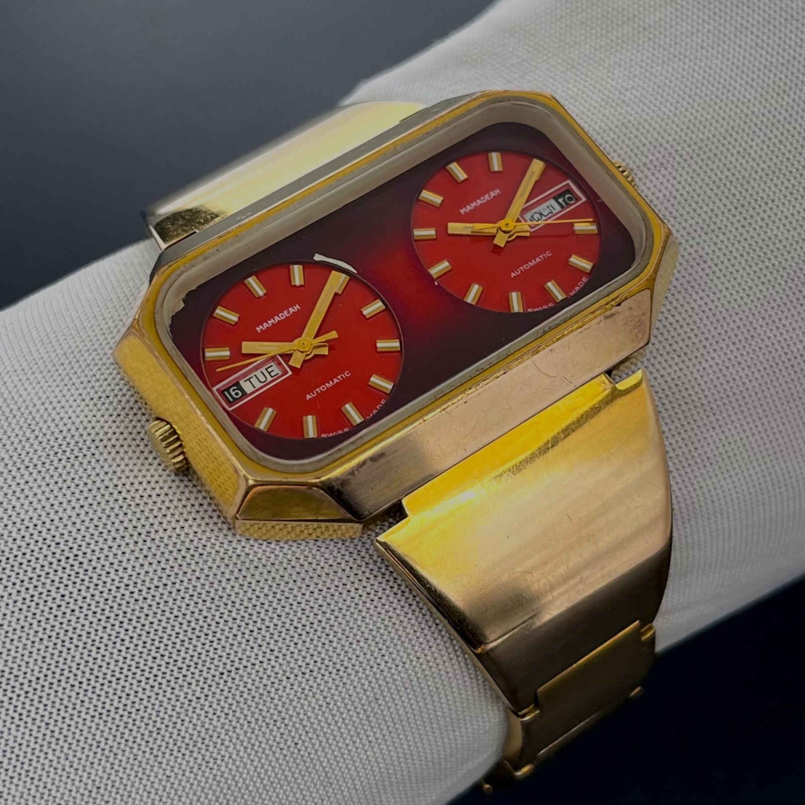 Vintage Mamadeah Automatic Red Ruby Double Dial 42 Jewels Swiss Men’s Watch 5024