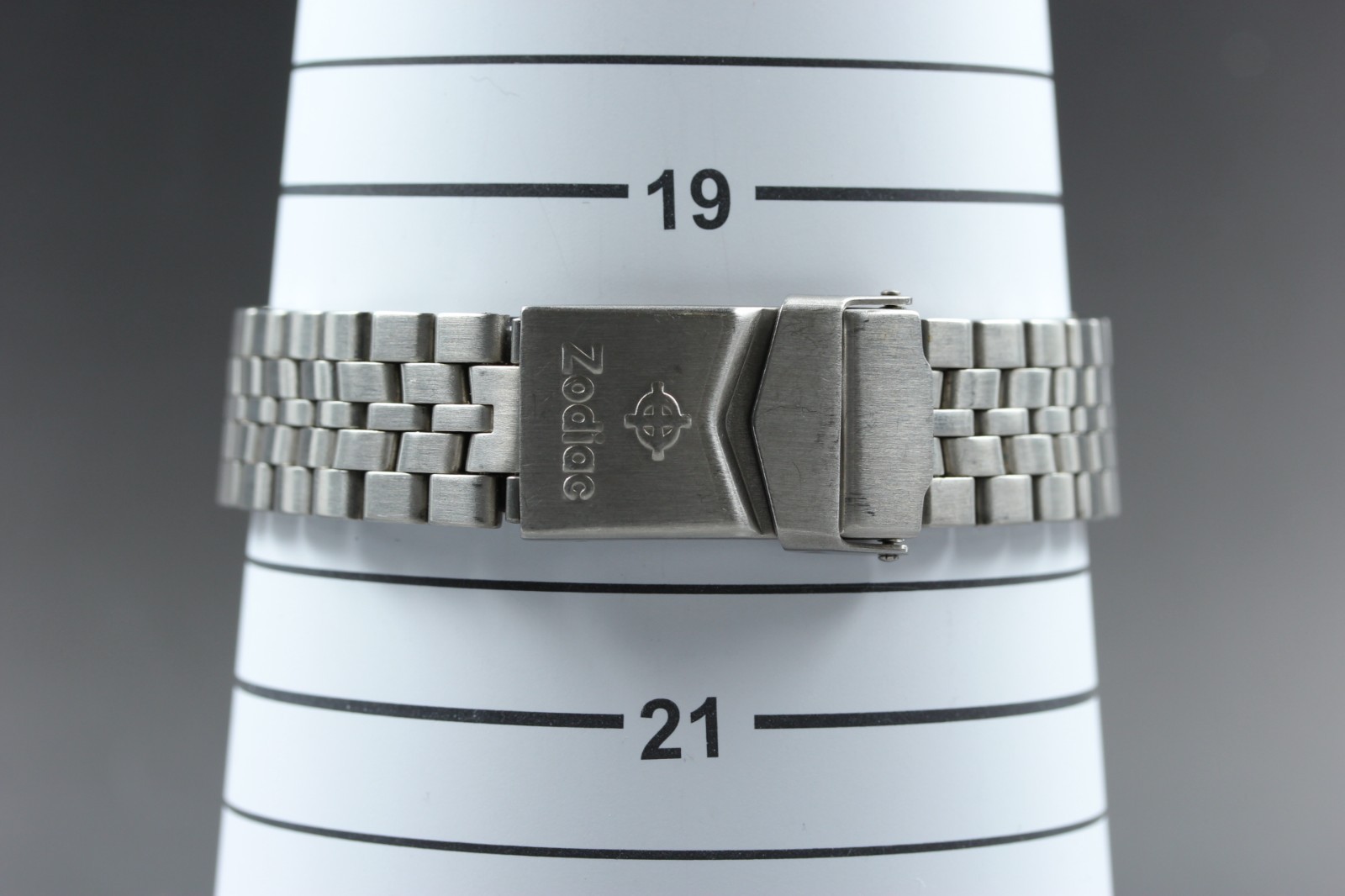 [Near MINT] Zodiac Swiss Formula 713.83.66 Quartz Men’s Watch From Japan #3614