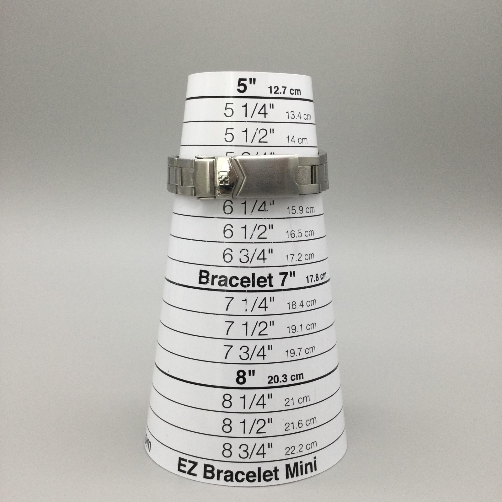 ESQ Womens Watch 27mm Silver Tone Steel Bracelet Date Swiss New Battery 6″