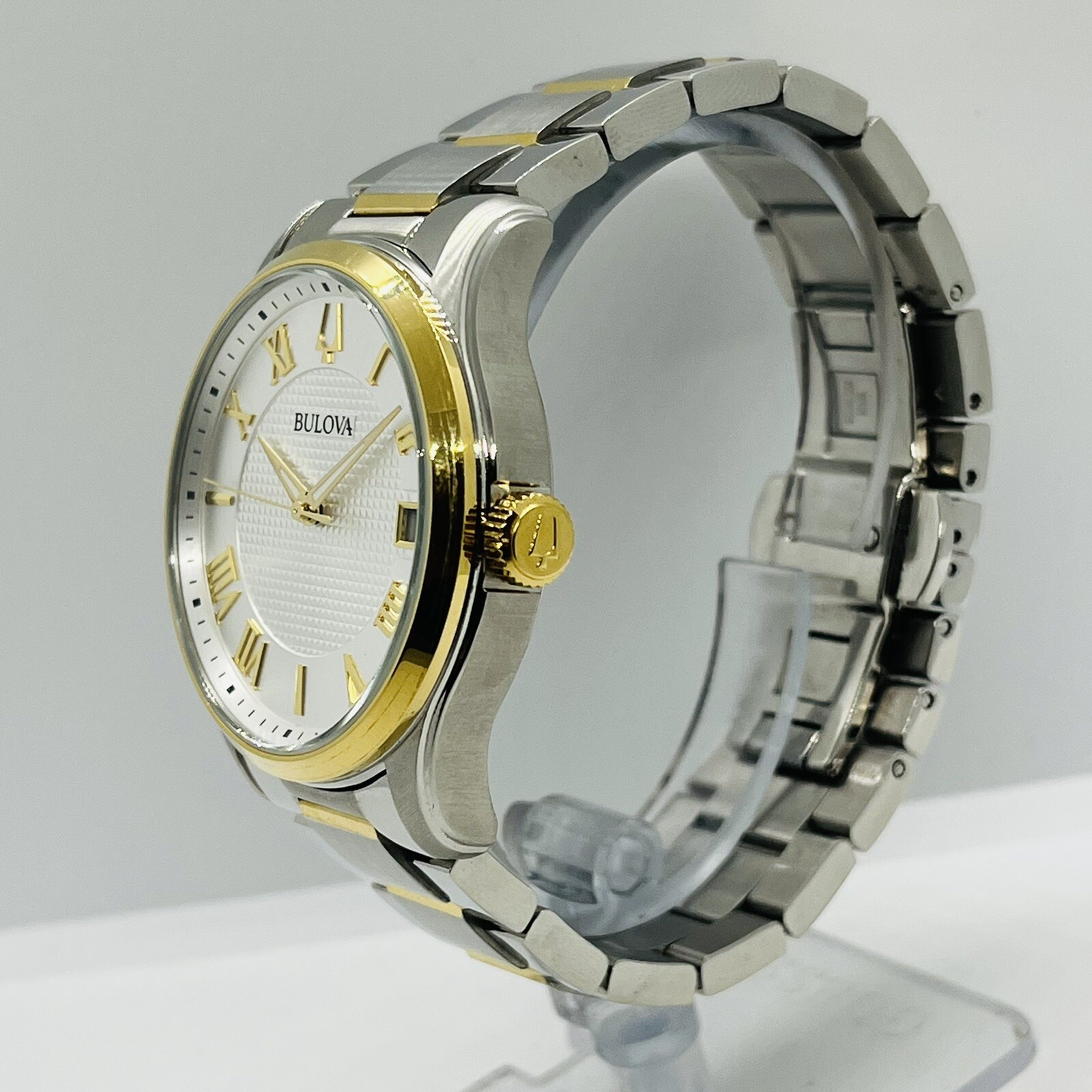 Bulova Men’s Wilton Two Tone White Analog Dial Stainless Steel 41mm Watch 98B391