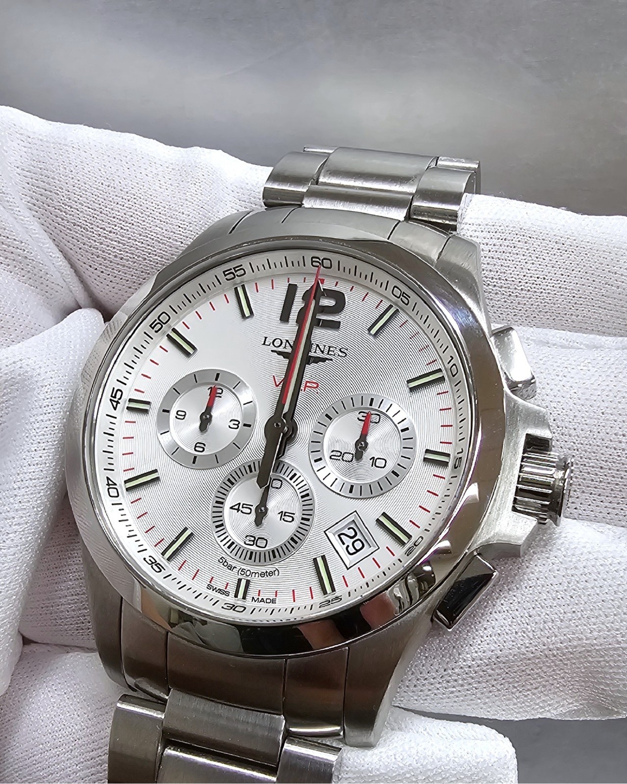 Longines Conquest V.H.P. 42mm Silver Men’s Watch L3.717.4.76.6 – Store Display