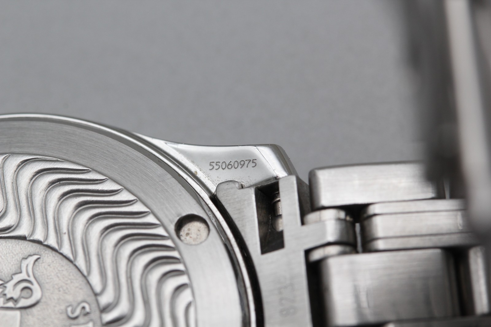 ▶️【Exc+5 w/ Box】OMEGA Seamaster 120m Cal.1538 2511.31 Silver Quartz Men’s Watch